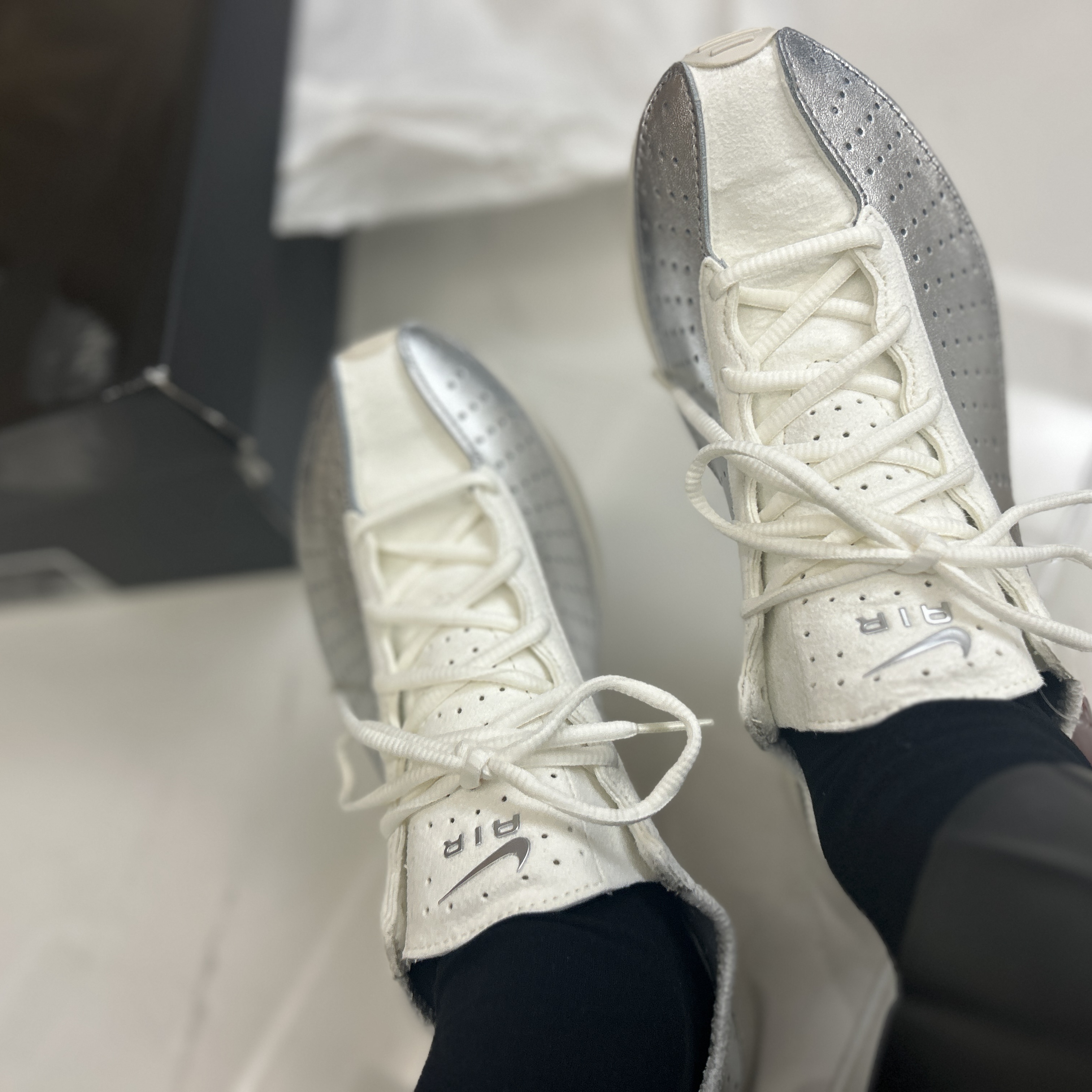(W) Nike Air Superfly Metallic Silver and Pale Ivory 착용 스타일