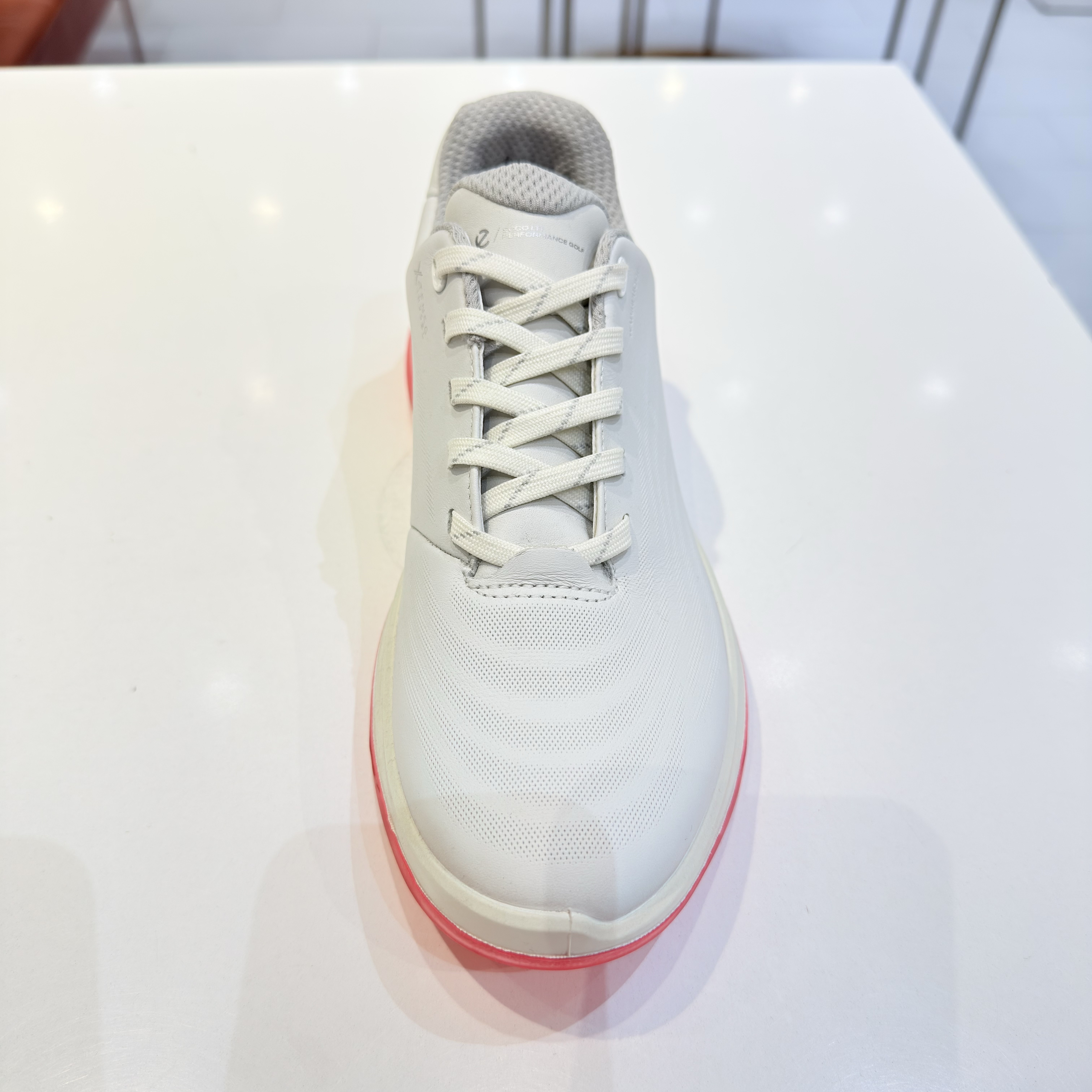 (W) Ecco Golf LT1 Shoes White Bubble Gum 착용 스타일 - 2