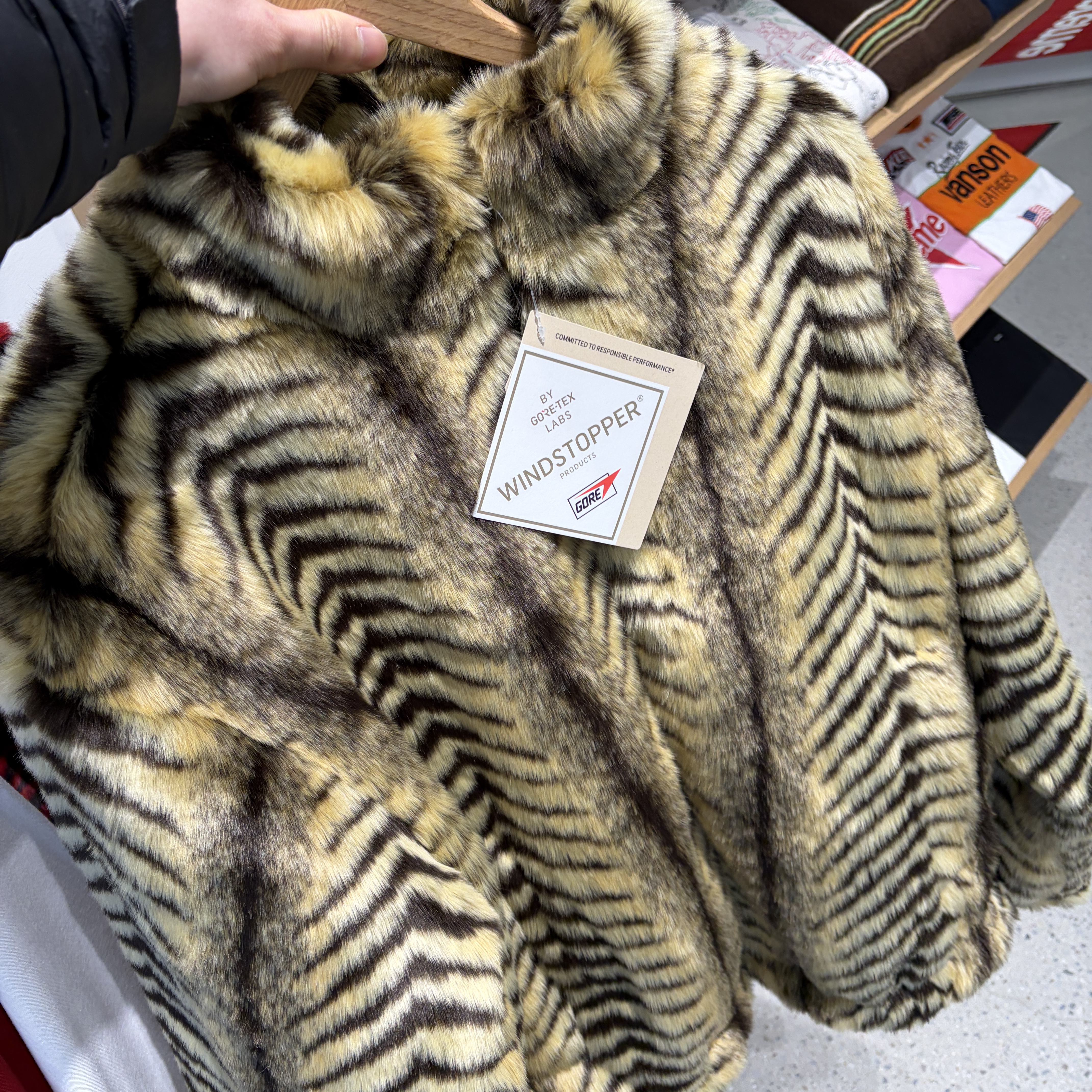 Supreme Faux Fur Windstopper Bomber Jacket Yellow - 26SS 착용 스타일