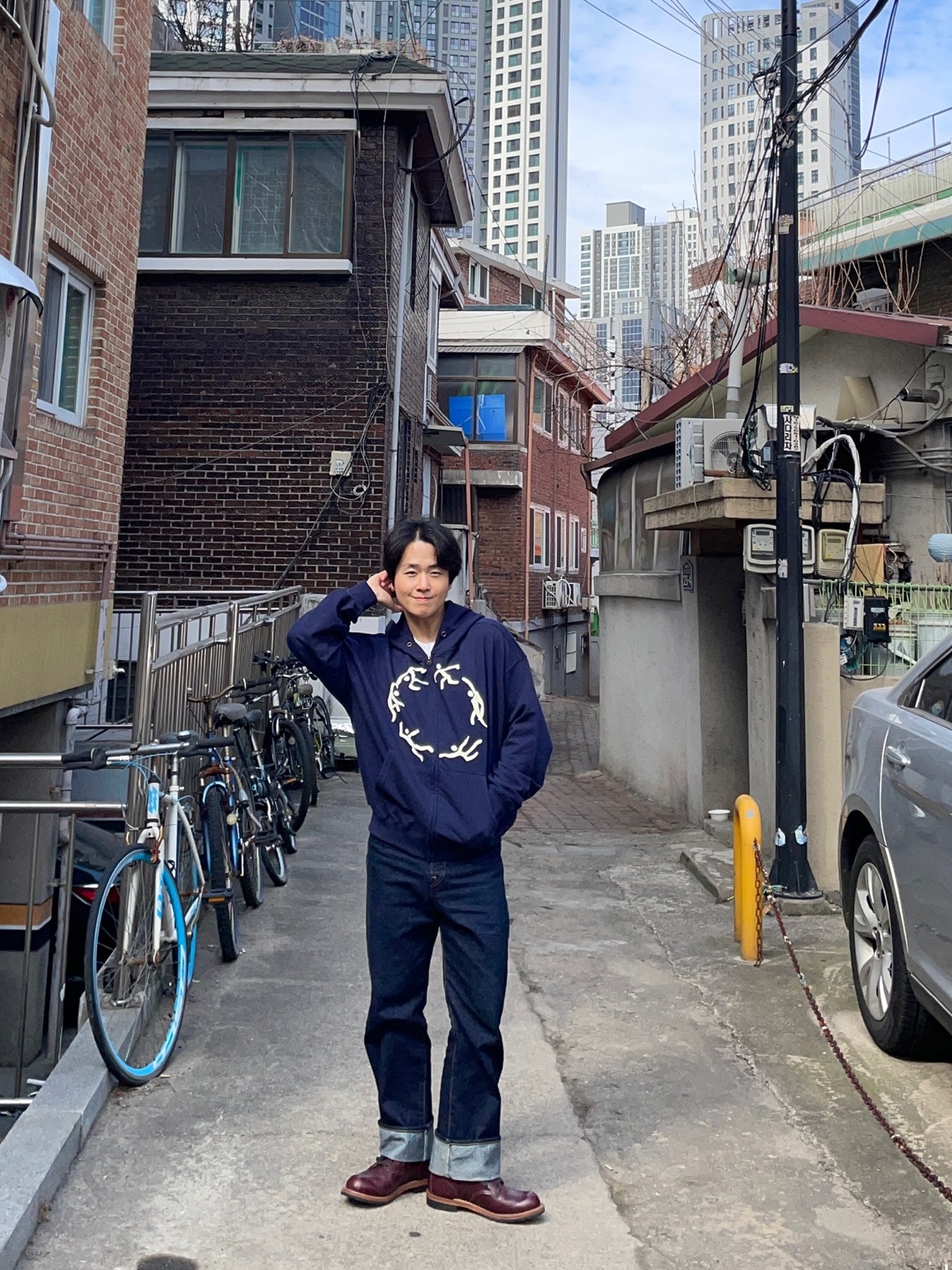 AMOU Dancing Circle Crop Hoodie Zip-Up Navy, Red Wing Beckman Boots Black Cherry Excalibur - D 착용 스타일 - 1