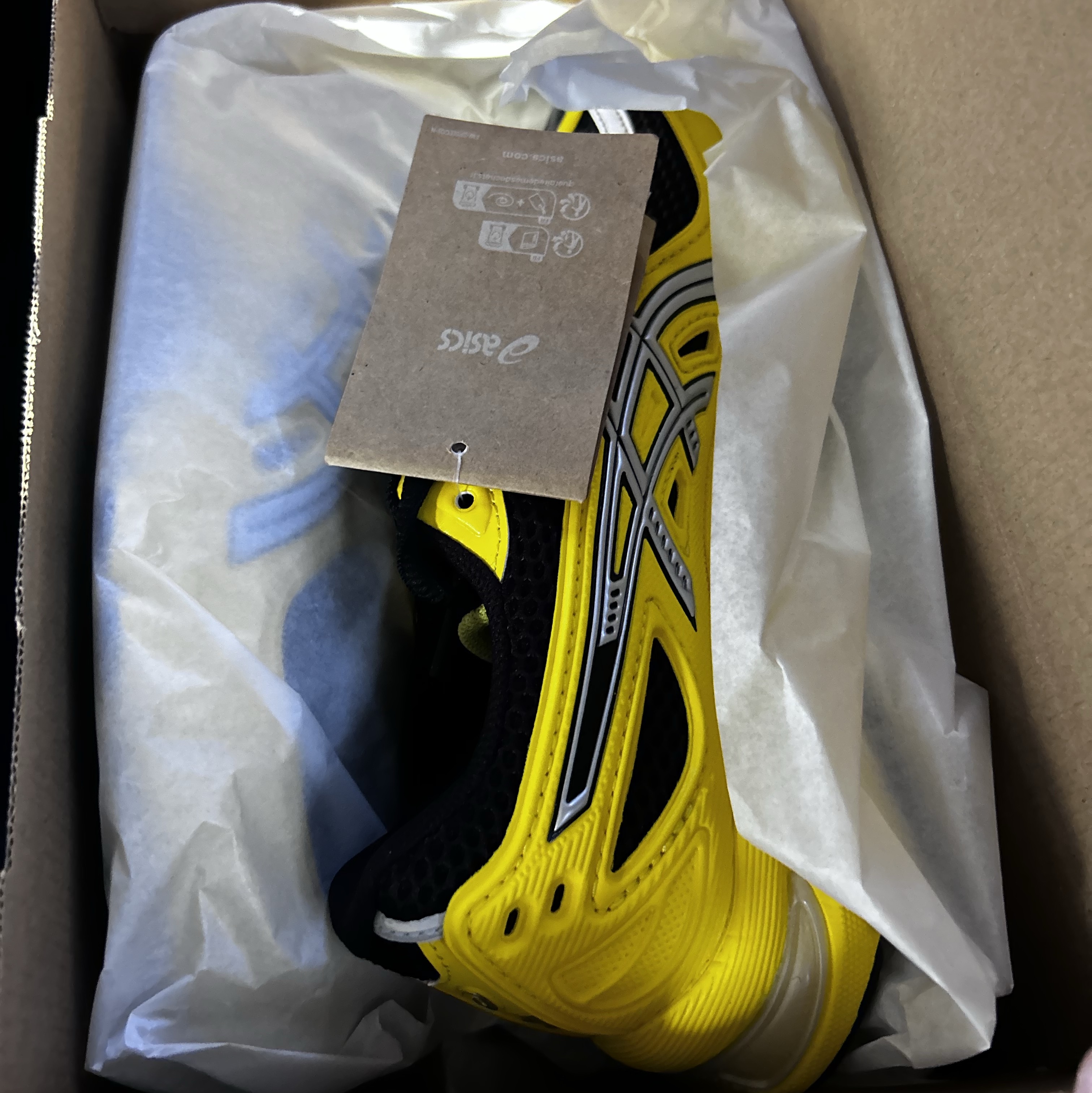 Asics Gel-SD-Lyte Vibrant Yellow Black 착용 스타일