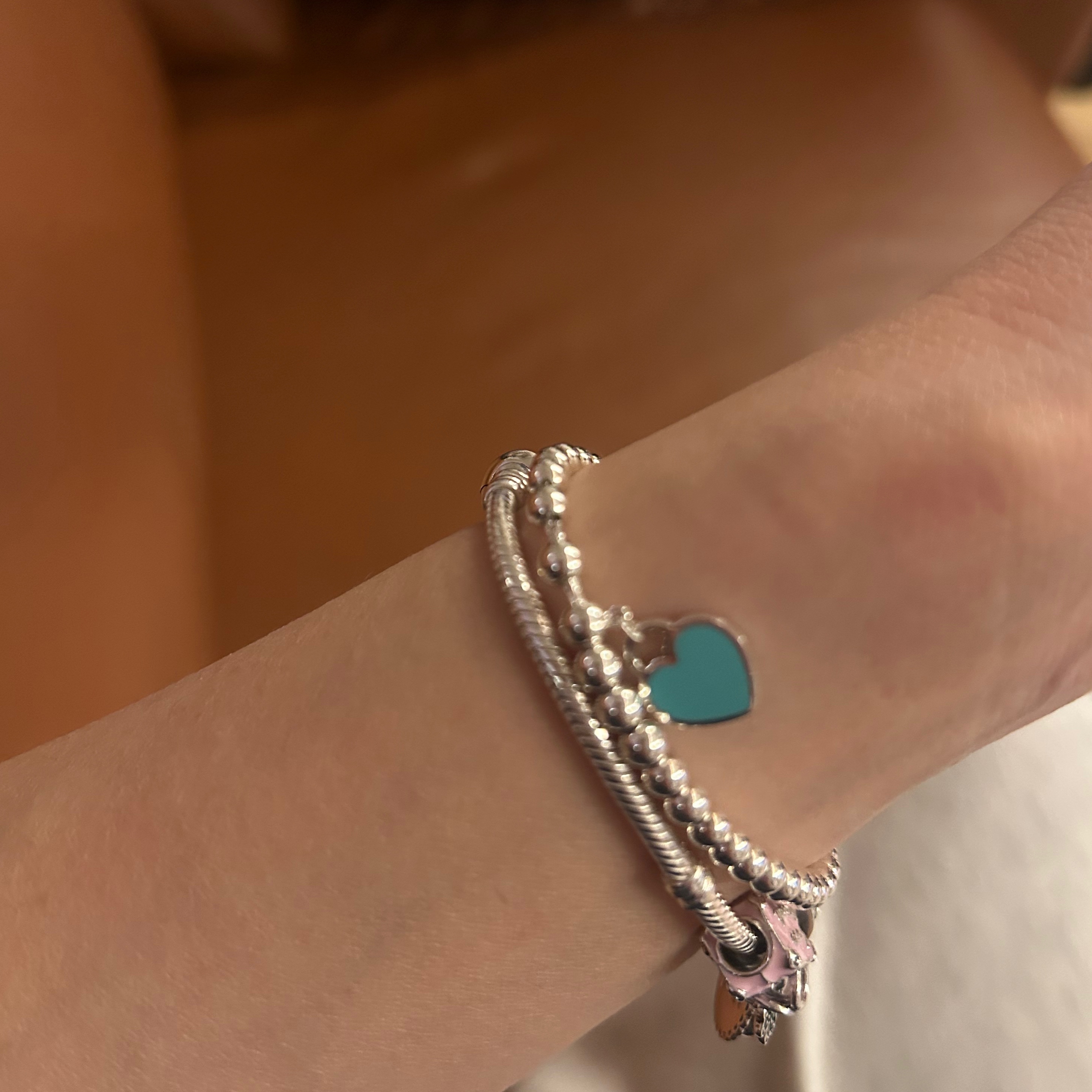 Tiffany & Co. Return to Tiffany Blue Heart Tag Bead Bracelet Silver 착용 스타일 - 2