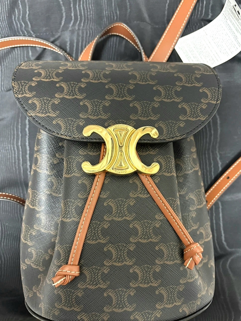Celine Backpack Bonnie in Triomphe Canvas and Calfskin Tan 착용 스타일 - 1