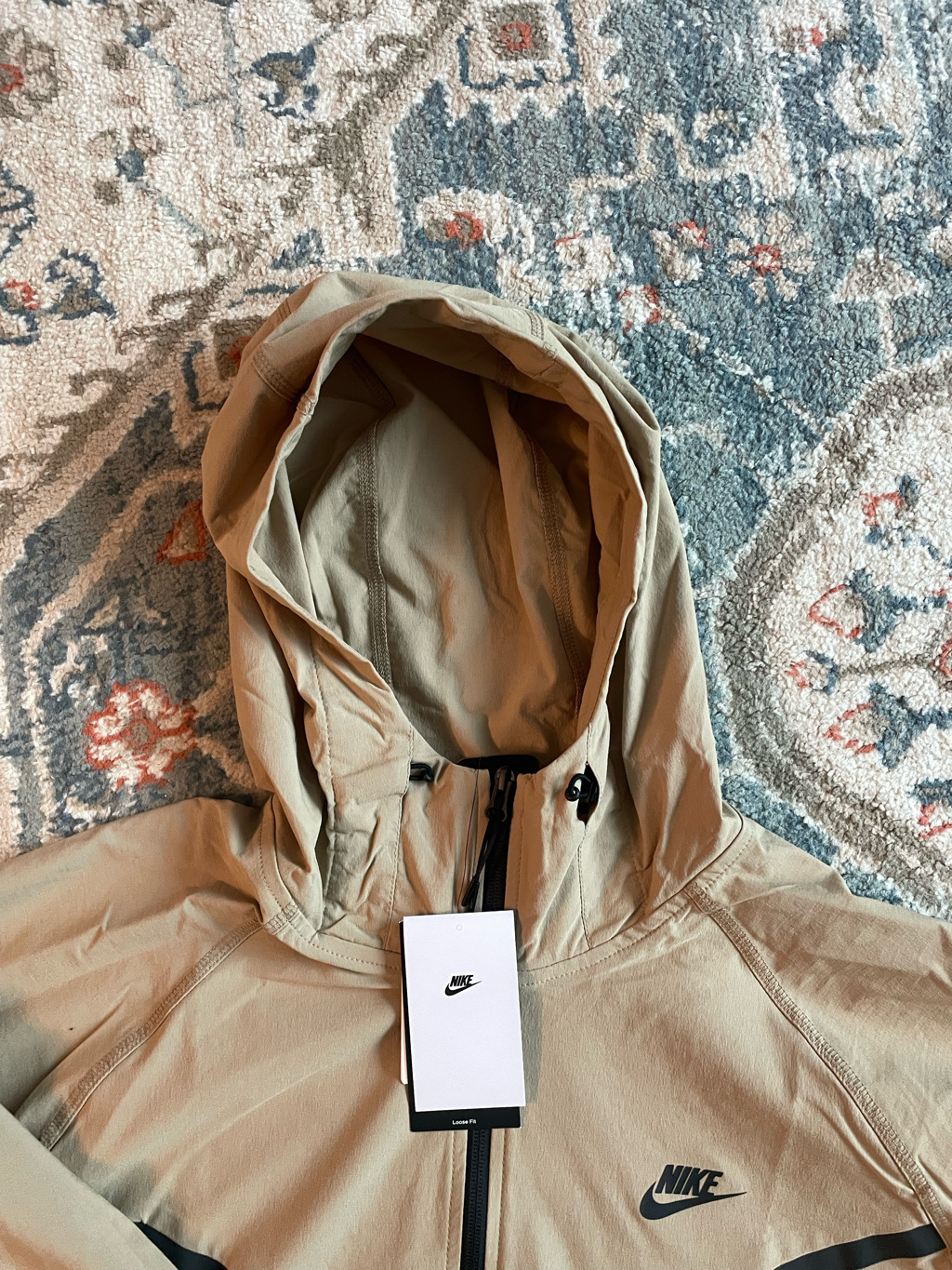 Nike Tech Windrunner Woven Full Zip Jacket Parachute Beige Black - Asia 착용 스타일 - 2