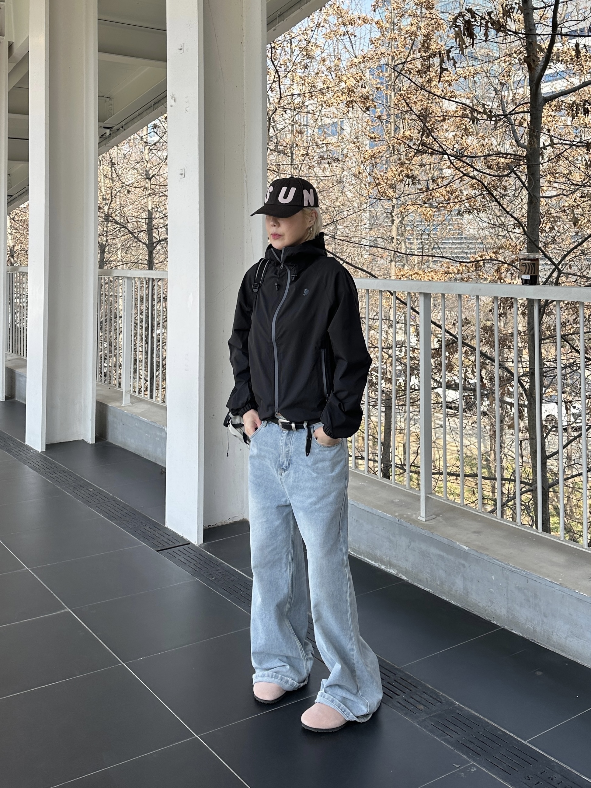 [더블적립] sunlovetour Capital Cap Dark Brown, Birkenstock Boston Suede Leather Light Rose - Regular 착용 스타일 - 4