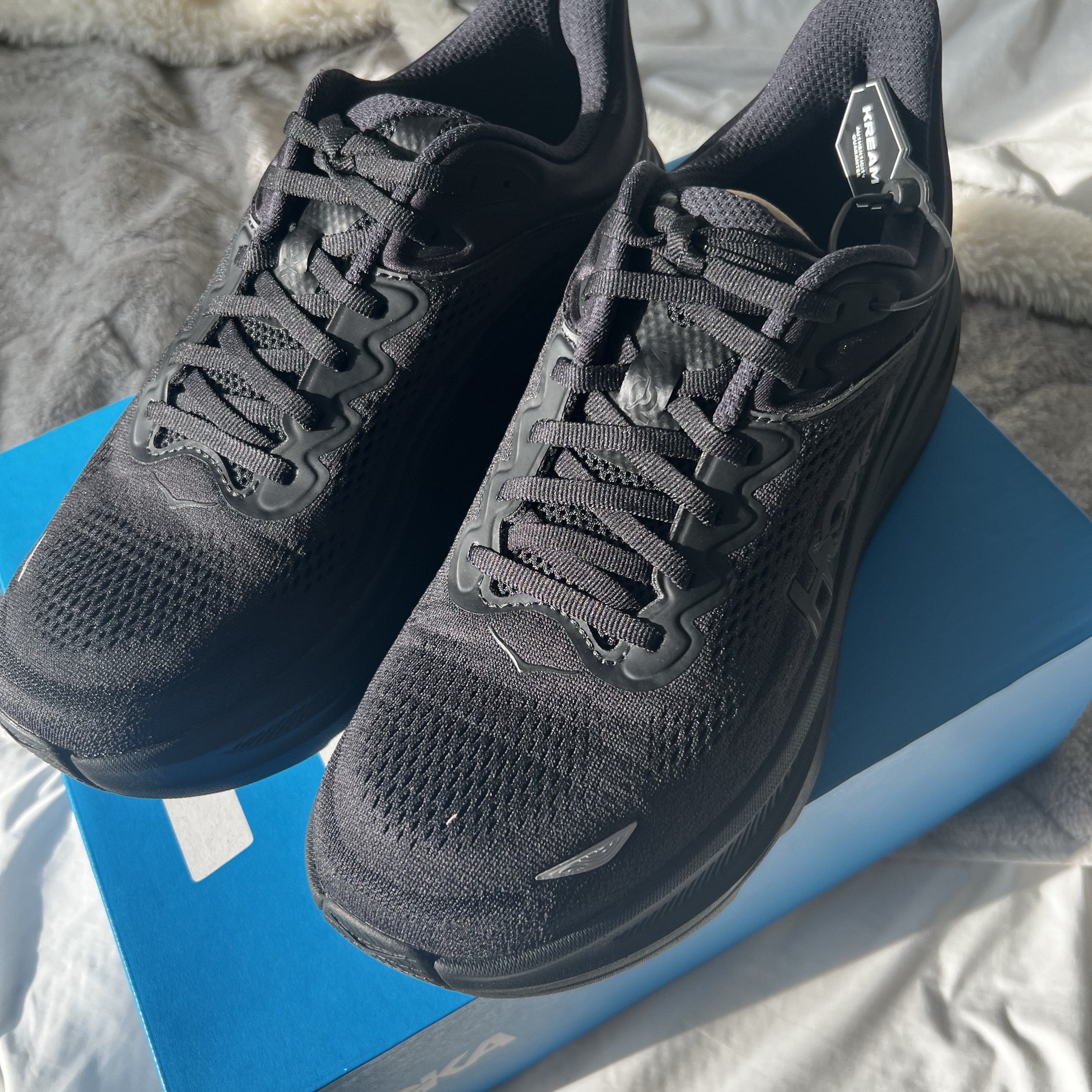 Hoka Bondi 9 Black - Regular 착용 스타일 - 3