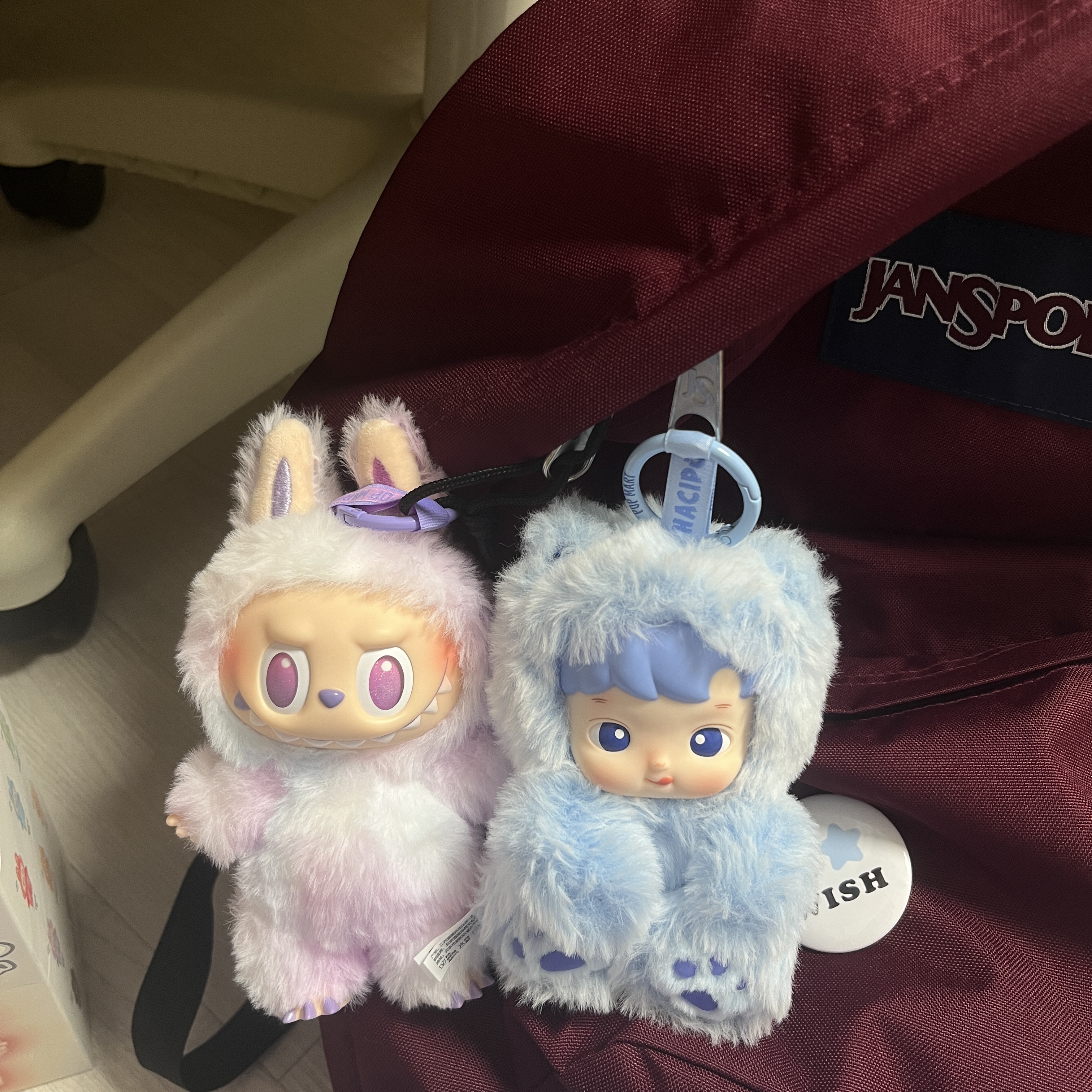 Pop Mart Labubu The Monsters Highlight Series Luck Keyring (Opened Case) 착용 스타일 - 3