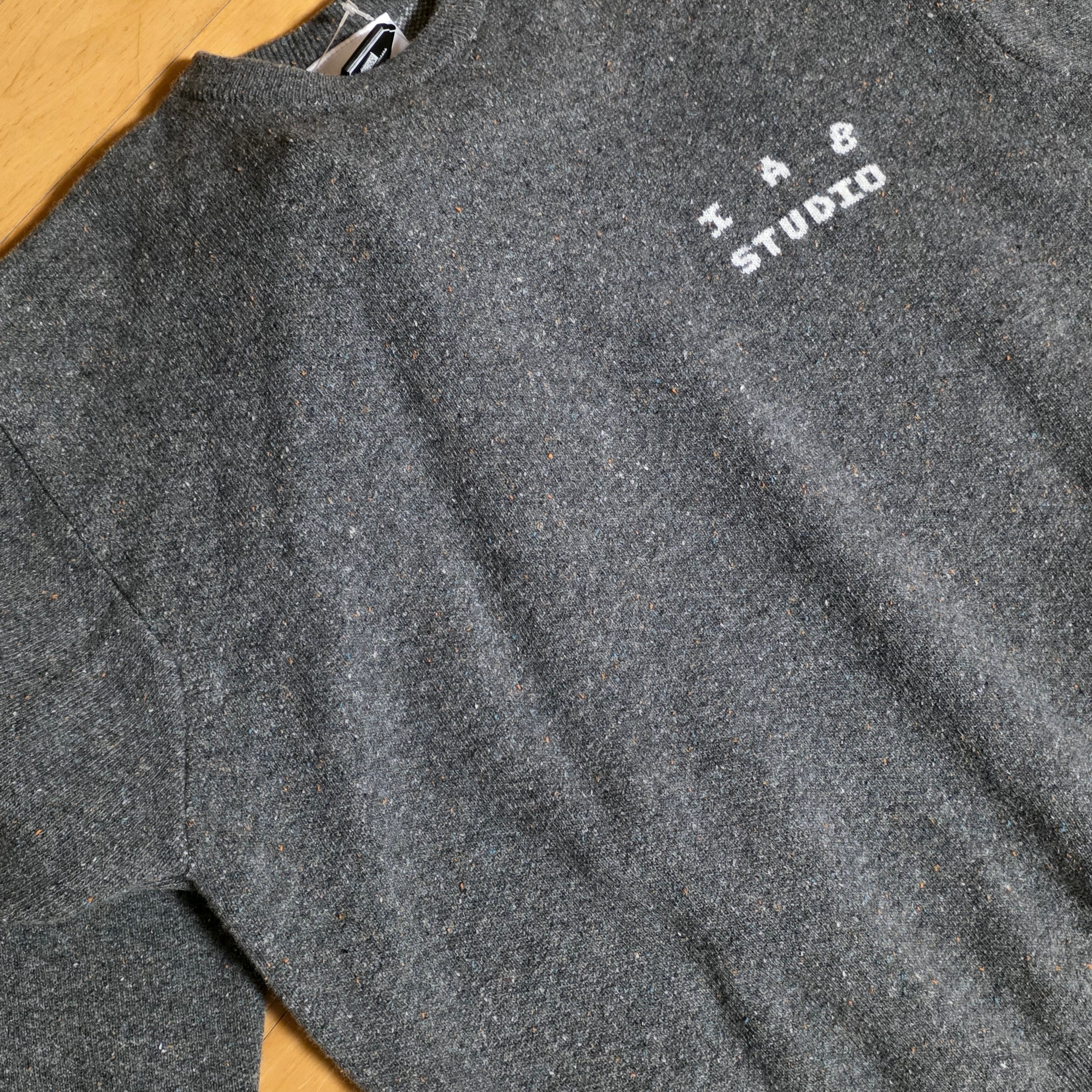 IAB Studio IAB Knit Gray 착용 스타일