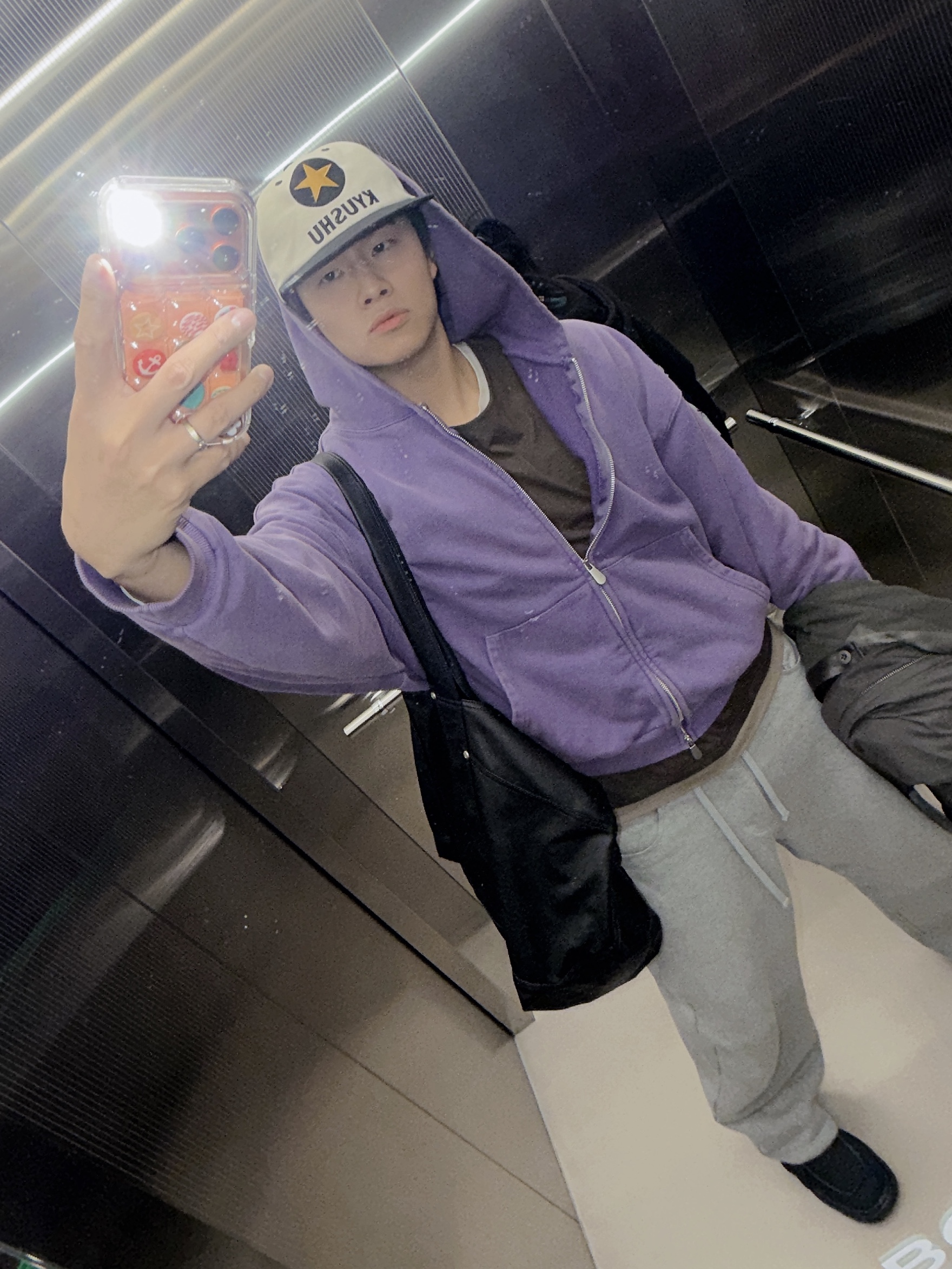 Suade Cropped Washed Hood Zip Up Purple, Burberry Creeper Lace-Up Black 착용 스타일 - 1