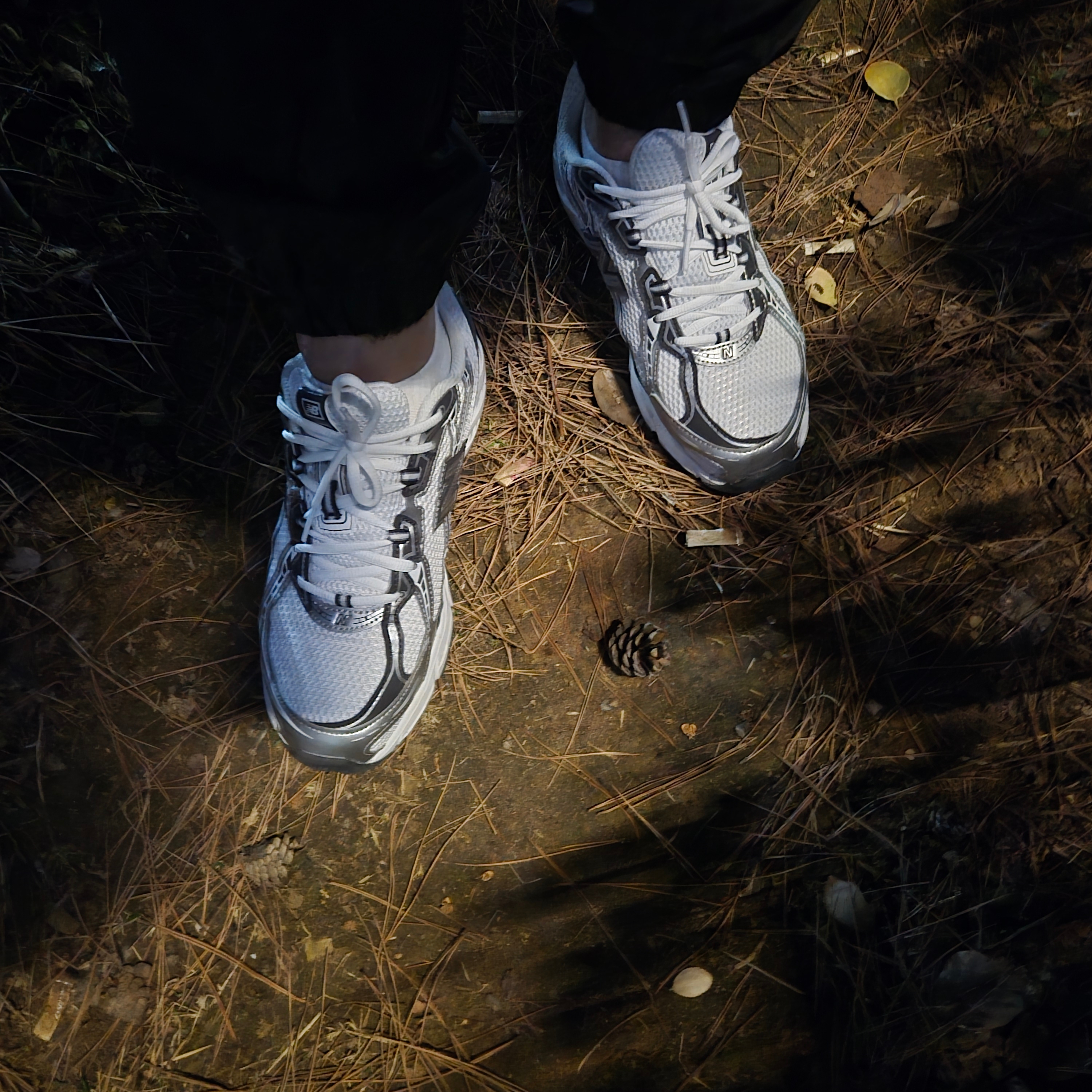 New Balance 740 White Grey 착용 스타일