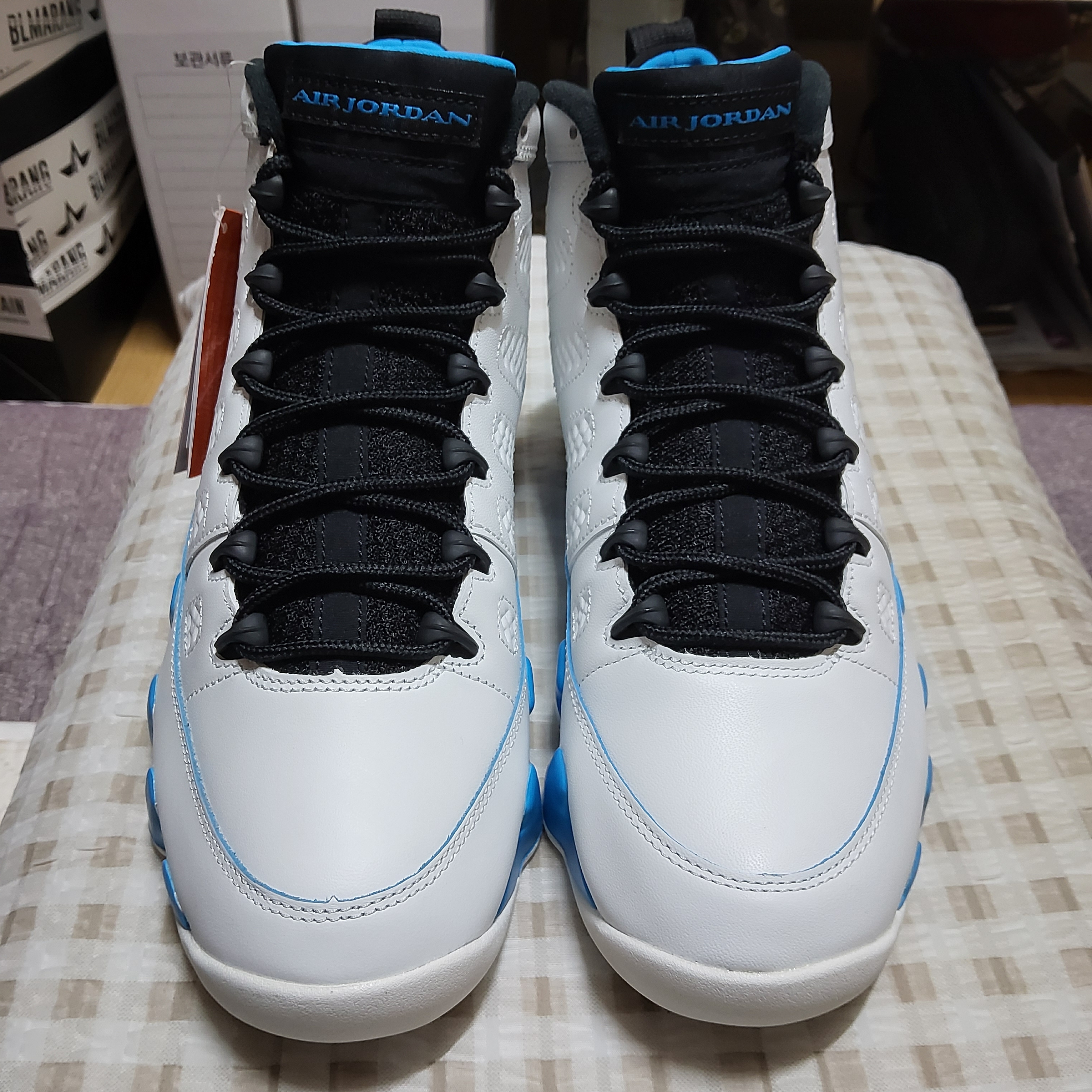 Jordan 9 Retro Powder Blue 착용 스타일 - 3