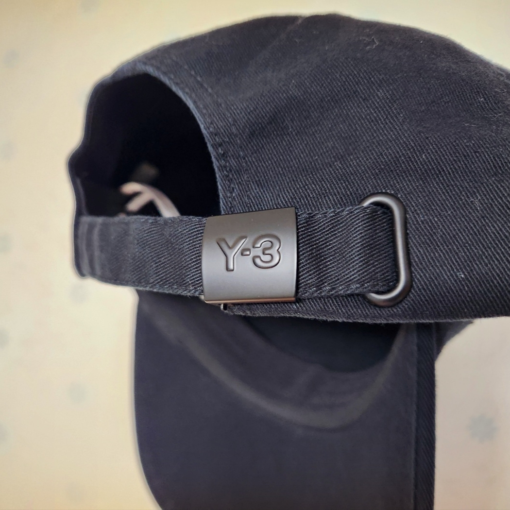 Y-3 5-Panel Cap Black 착용 스타일 - 3