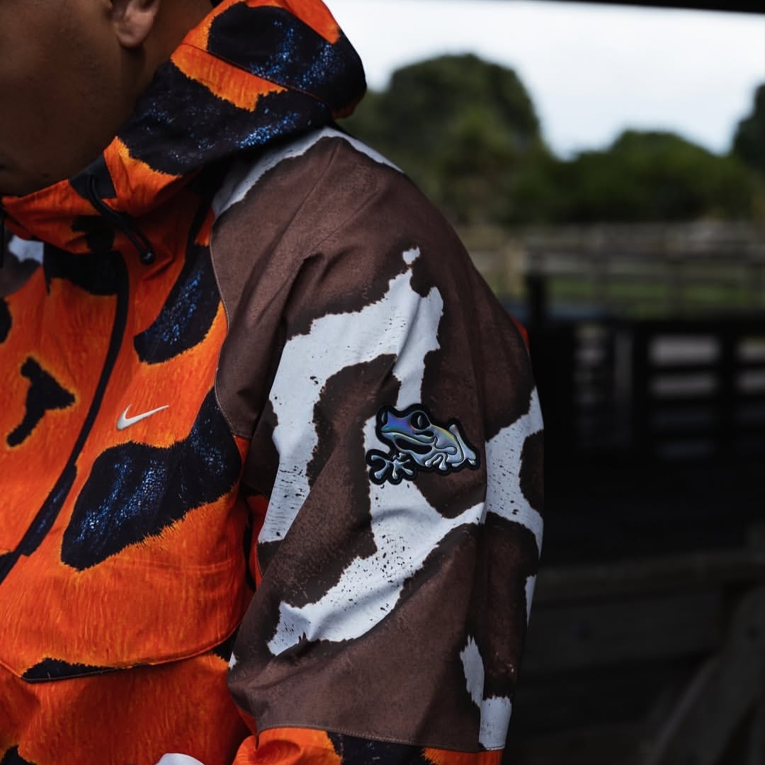 Nike x Drake Nocta Opal Deep Cover Gore-Tex Jacket Safety Orange (FZ3253-819) 착용 스타일