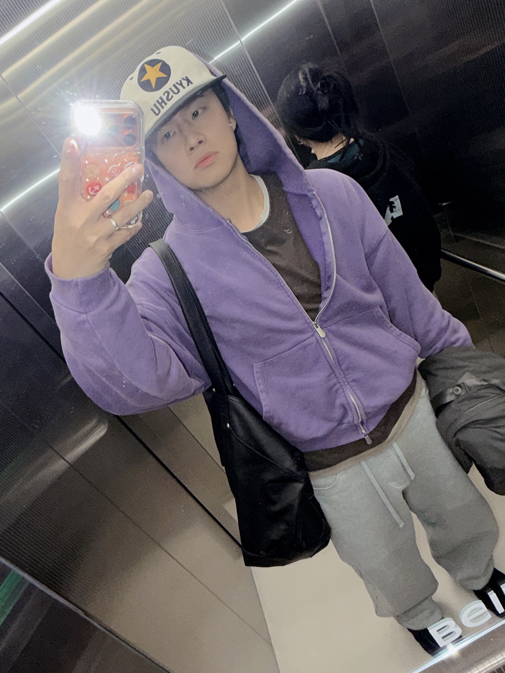 Suade Cropped Washed Hood Zip Up Purple, Burberry Creeper Lace-Up Black 착용 스타일 - 2