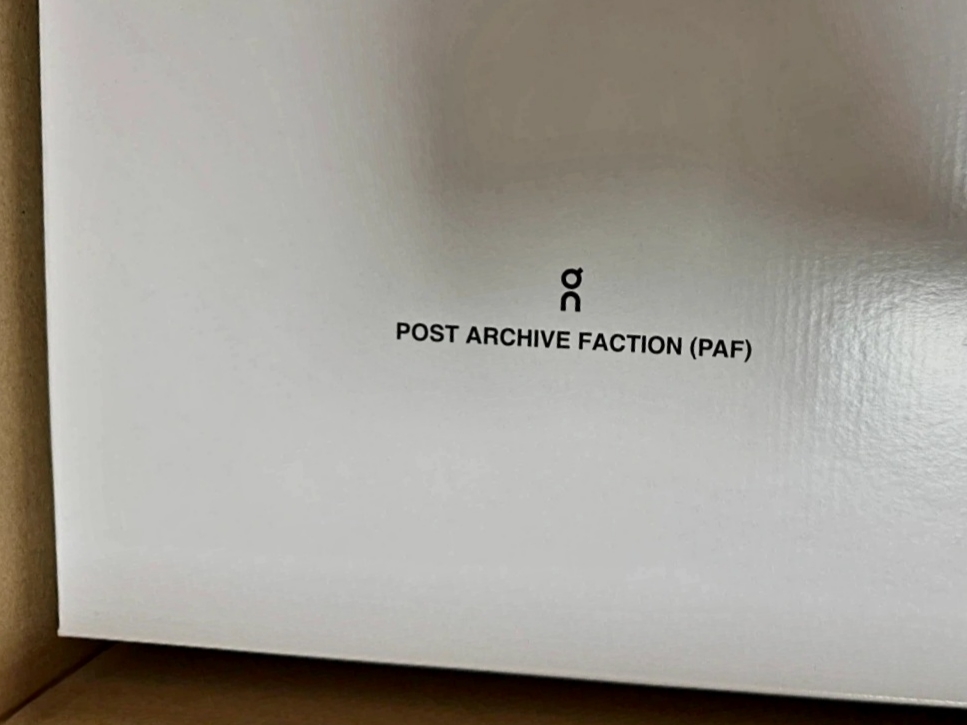 On Running x Post Archive Faction (Paf) Cloudmonster Hyper Phantom Apollo 착용 스타일 - 2