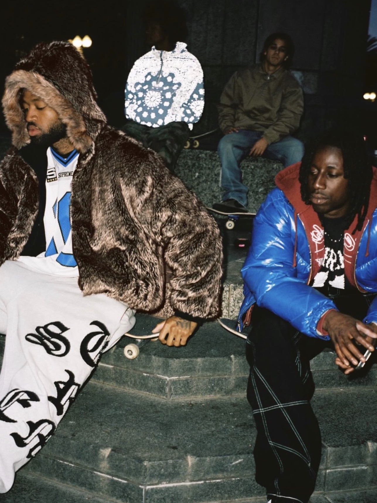 Supreme Reversible Faux Fur Hooded Work Jacket Black - 26SS, Supreme Reversible Faux Fur Hooded Work Jacket Denim - 26SS 착용 스타일 - 3