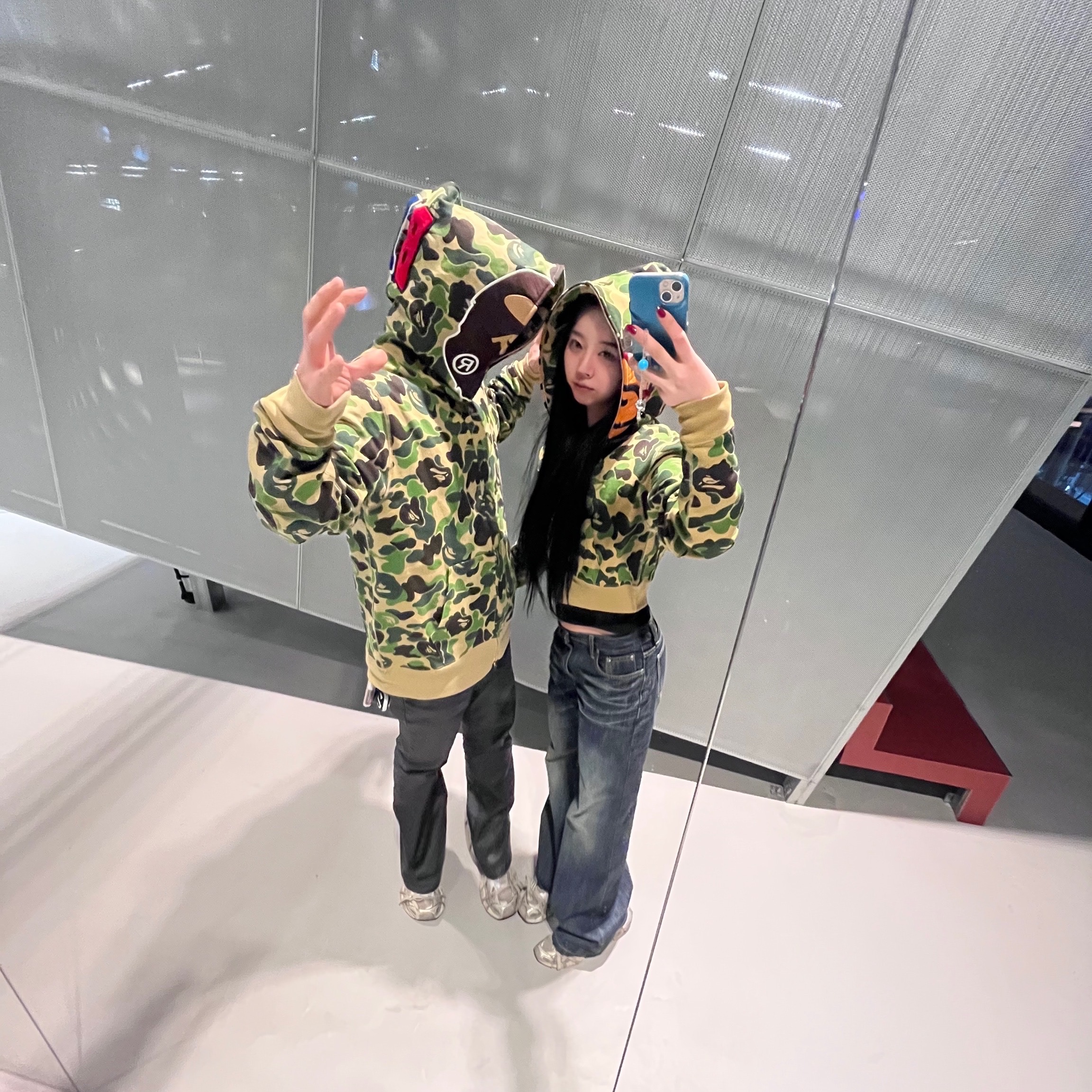 (W) BAPE ABC Camo Baby Lisa Cropped Full Zip Hoodie Green, BAPE ABC Camo 2nd Ape Full Zip Hoodie Green 착용 스타일 - 1
