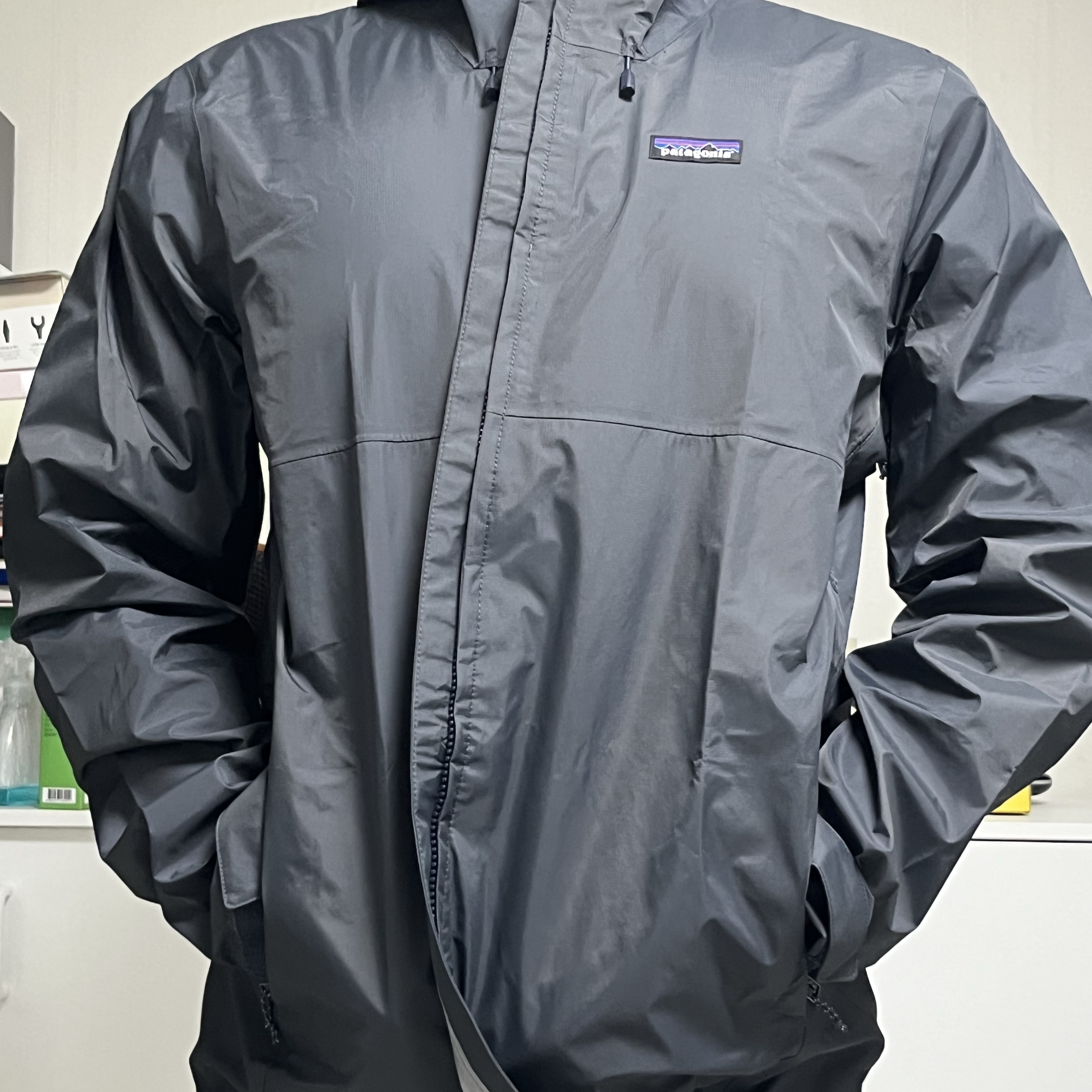 Patagonia Torrentshell 3L Jacket Smolder Blue 착용 스타일