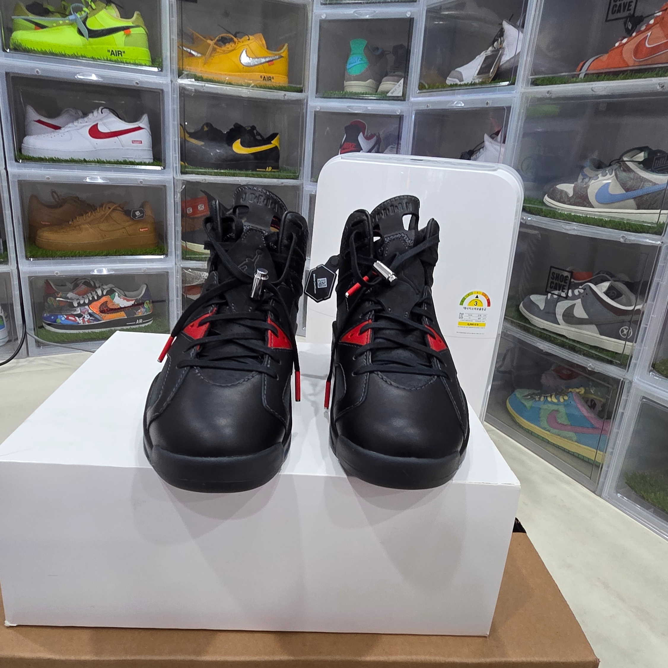 Jordan 6 Retro PRM Bin 23 Off Noir Picante Red 착용 스타일 - 4