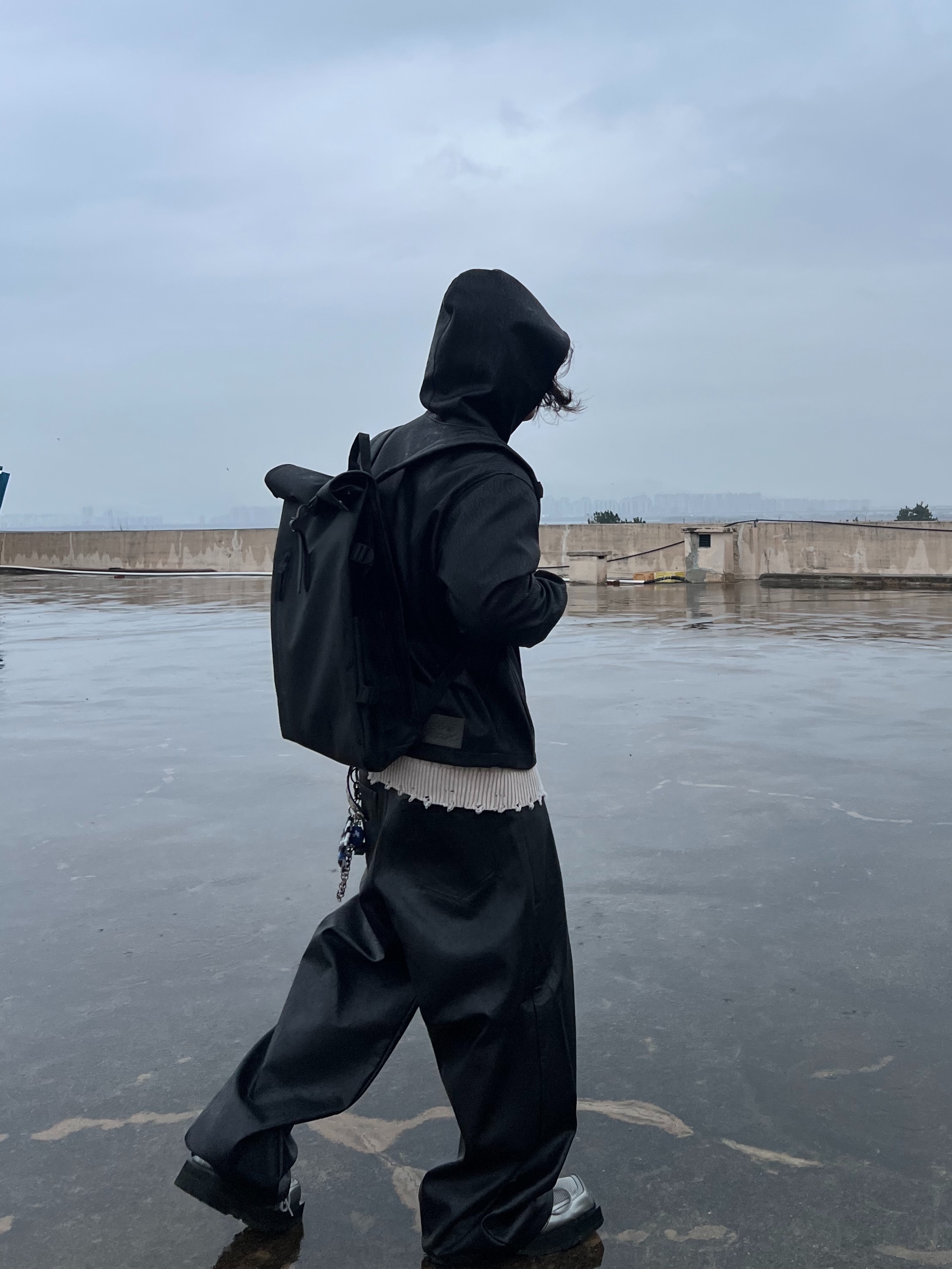 Hono Report Hooded Zip-Up Black 착용 스타일 - 1