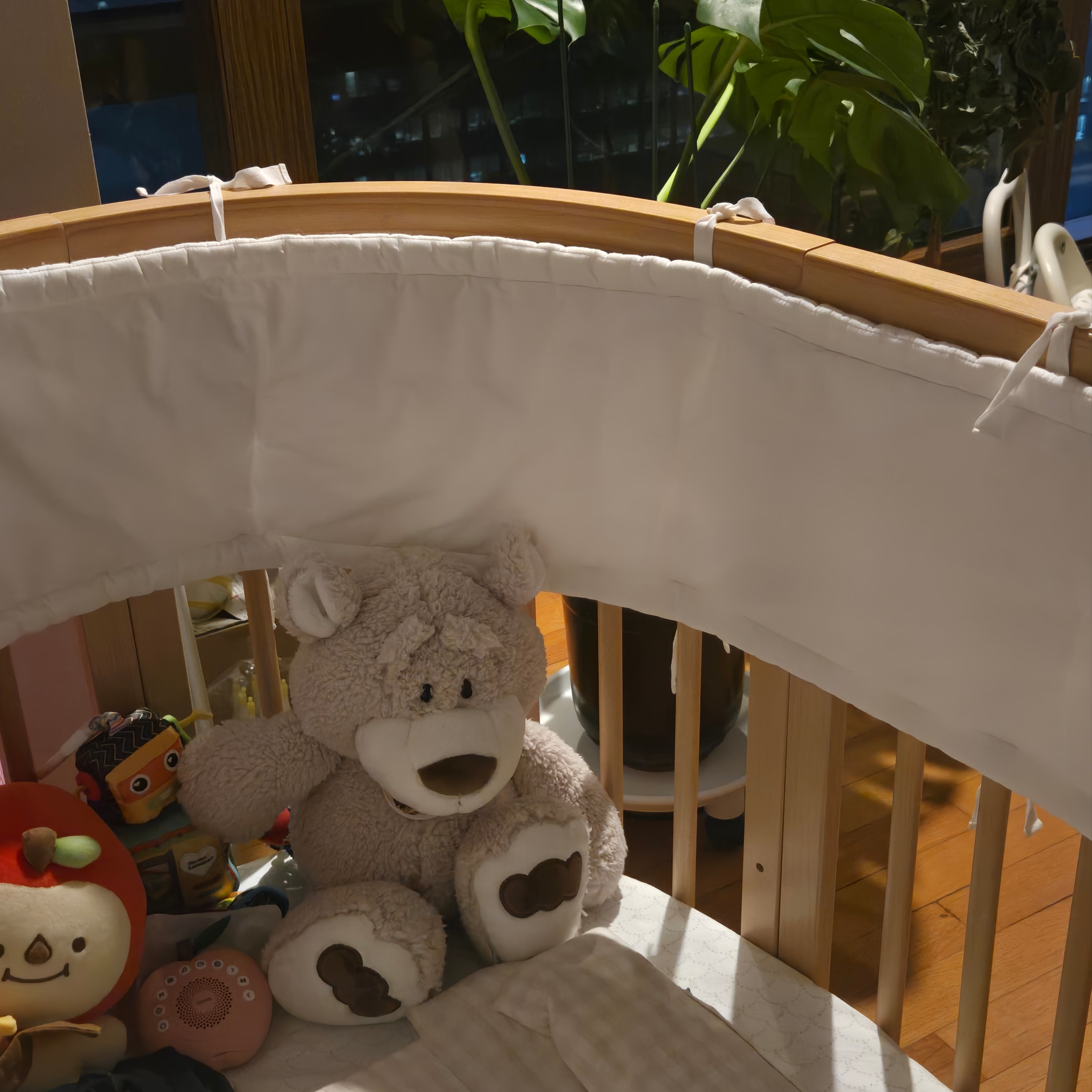 [KREAM 단독] NICI Soft toy bear Bendix 50cm dangling GREEN 착용 스타일