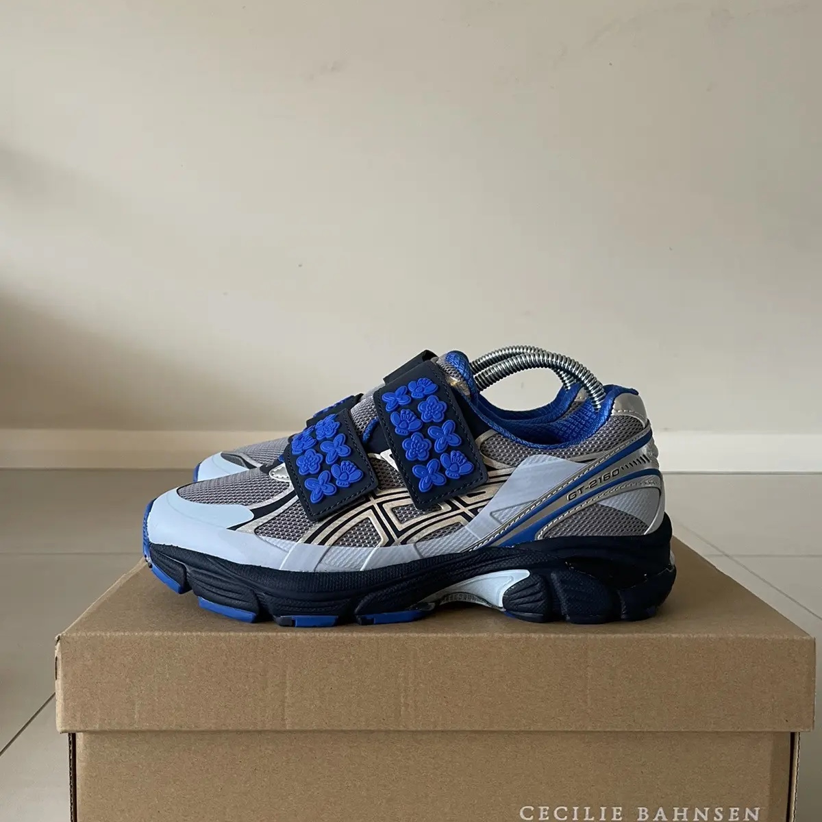 Asics x Cecilie Bahnsen GT-2160 Pure Silver Midnight 착용 스타일