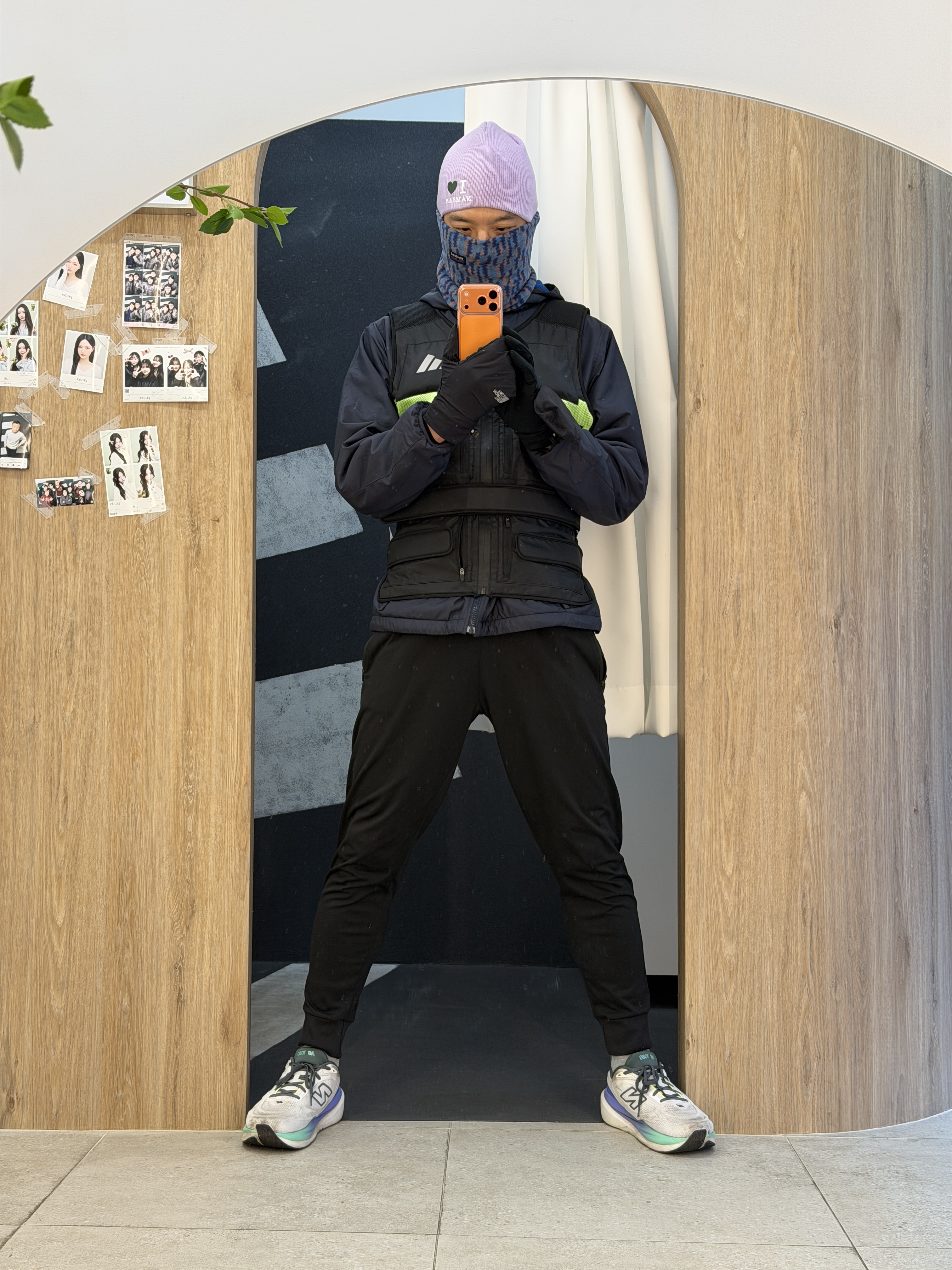 New Balance 1080v15 Reflection Graphite  - 2E Wide 착용 스타일
