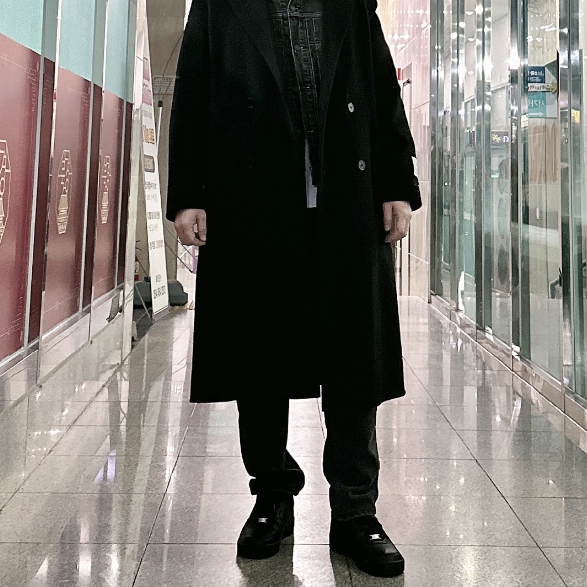 Nike Air Force 1 '07 Low Triple Black 착용 스타일 - 1