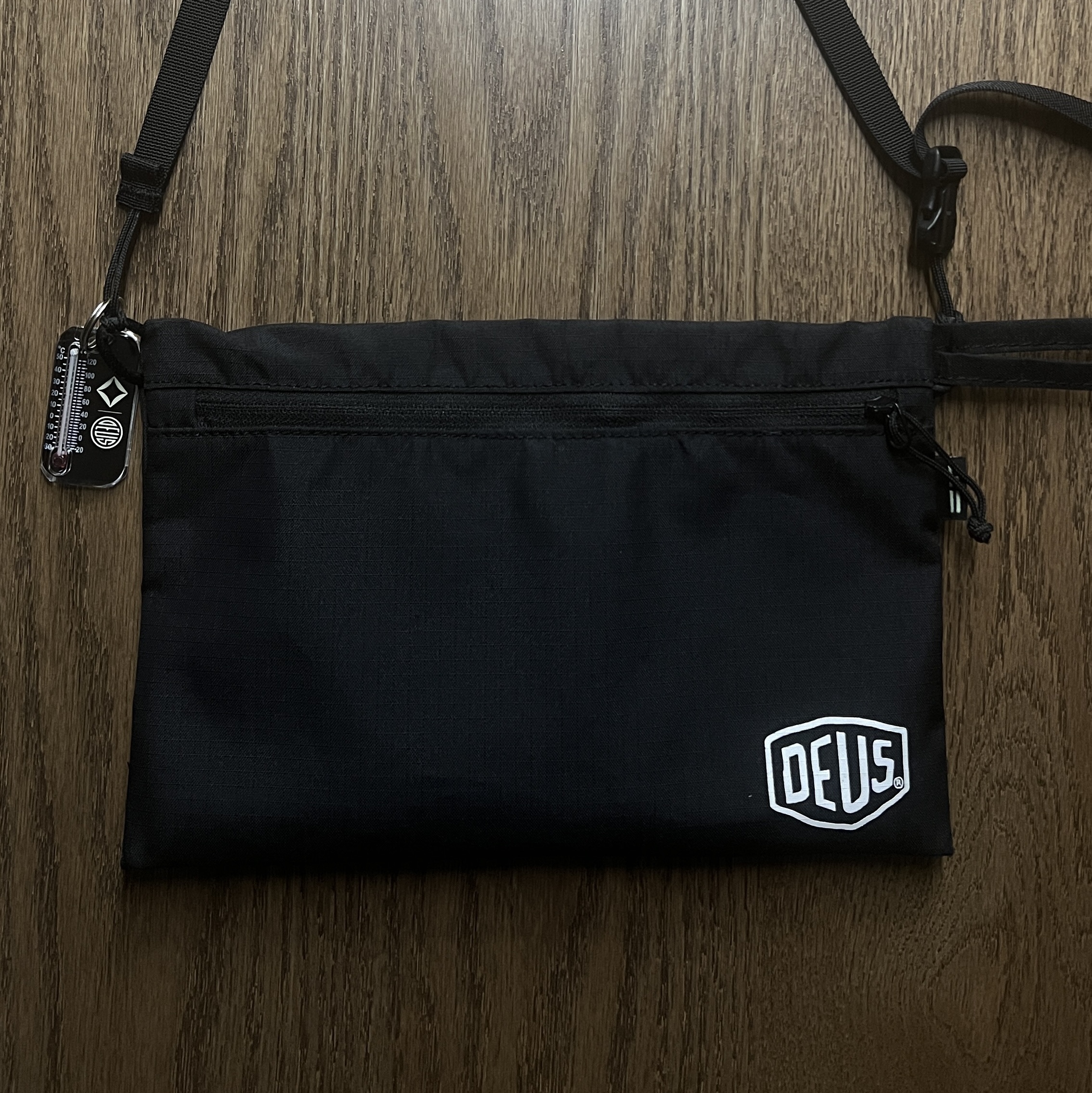 Helinox x Deus Ex Machina Thermometer Black 착용 스타일 - 1