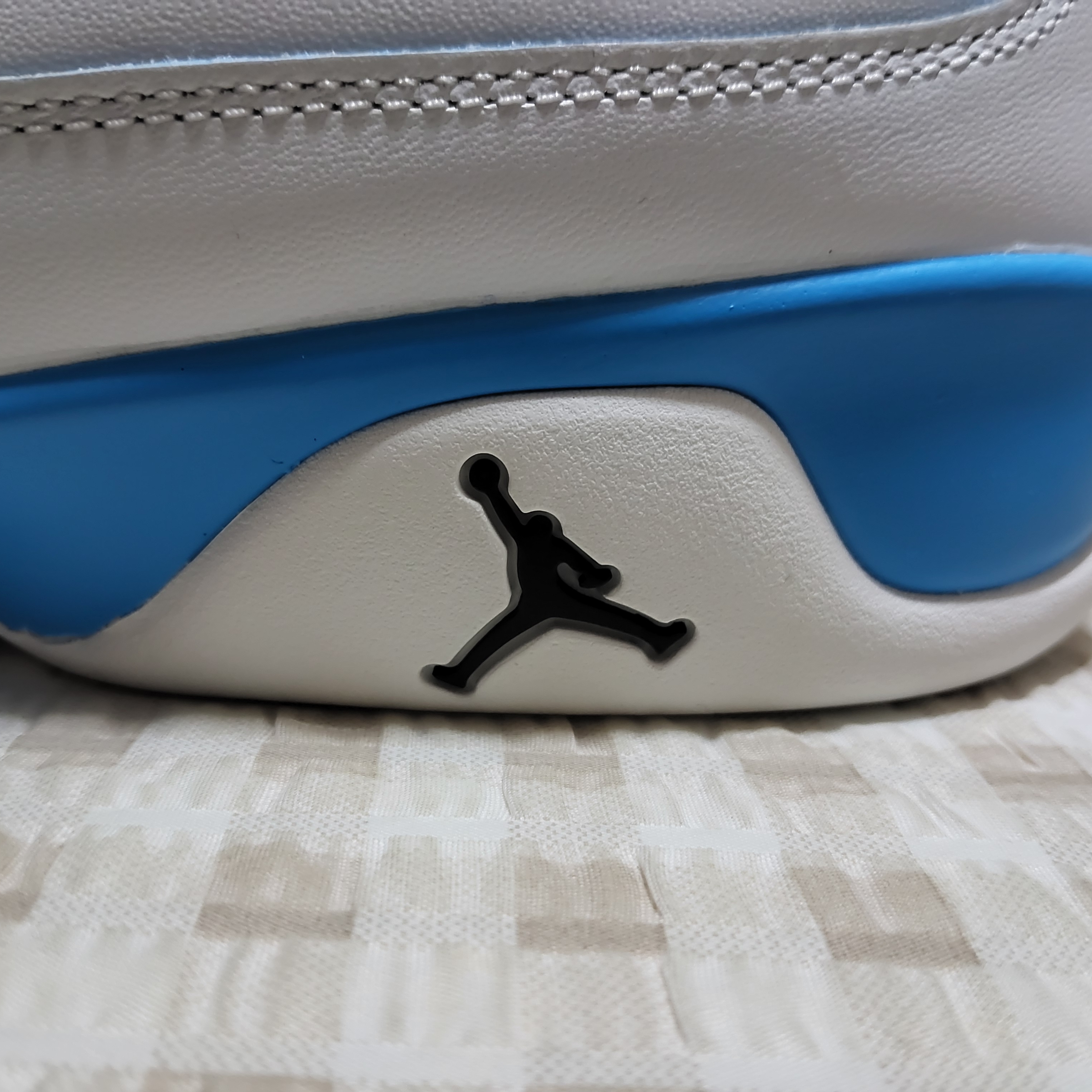 Jordan 9 Retro Powder Blue 착용 스타일 - 5