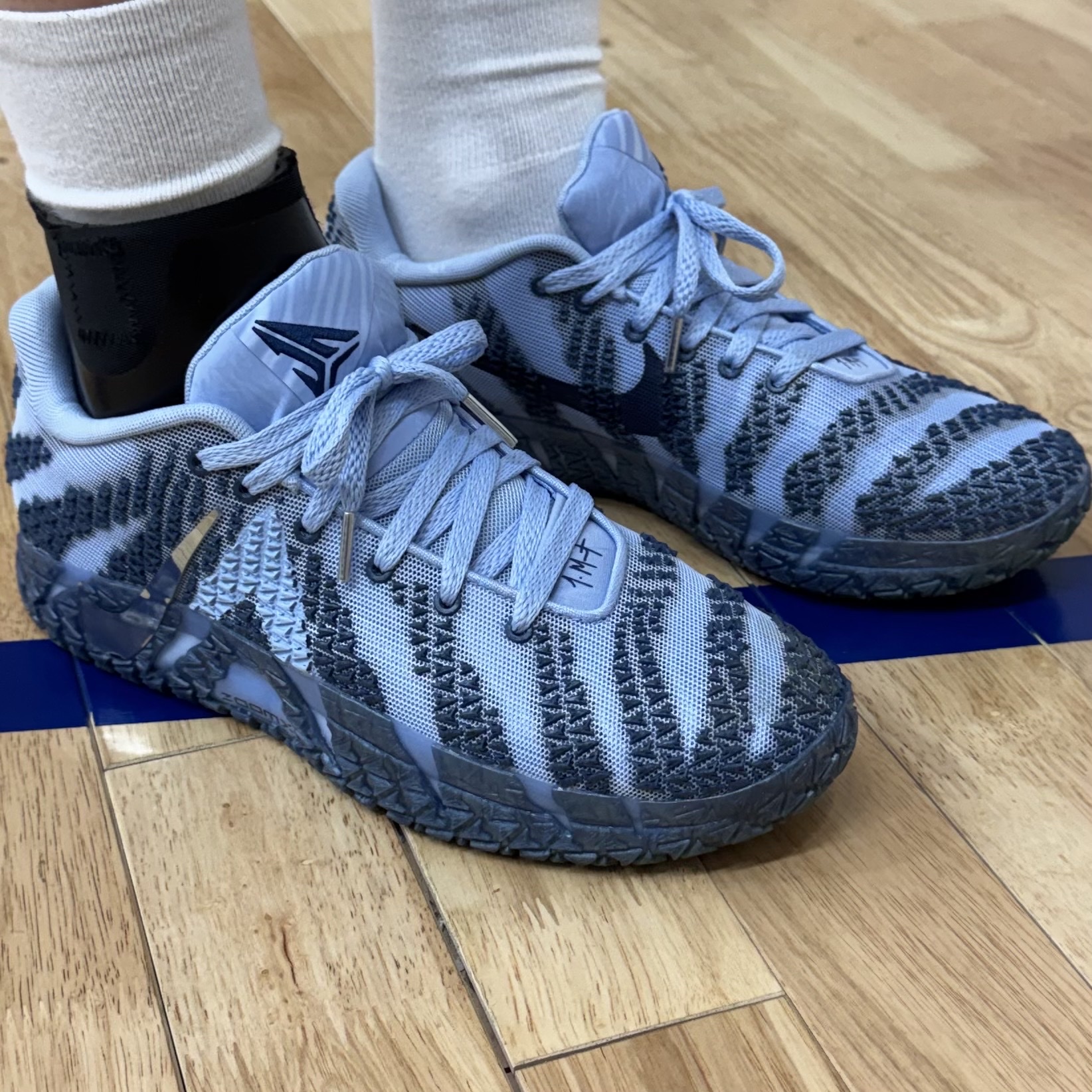 Nike Ja 3 EP Cobalt Bliss Metallic Silver 착용 스타일 - 1