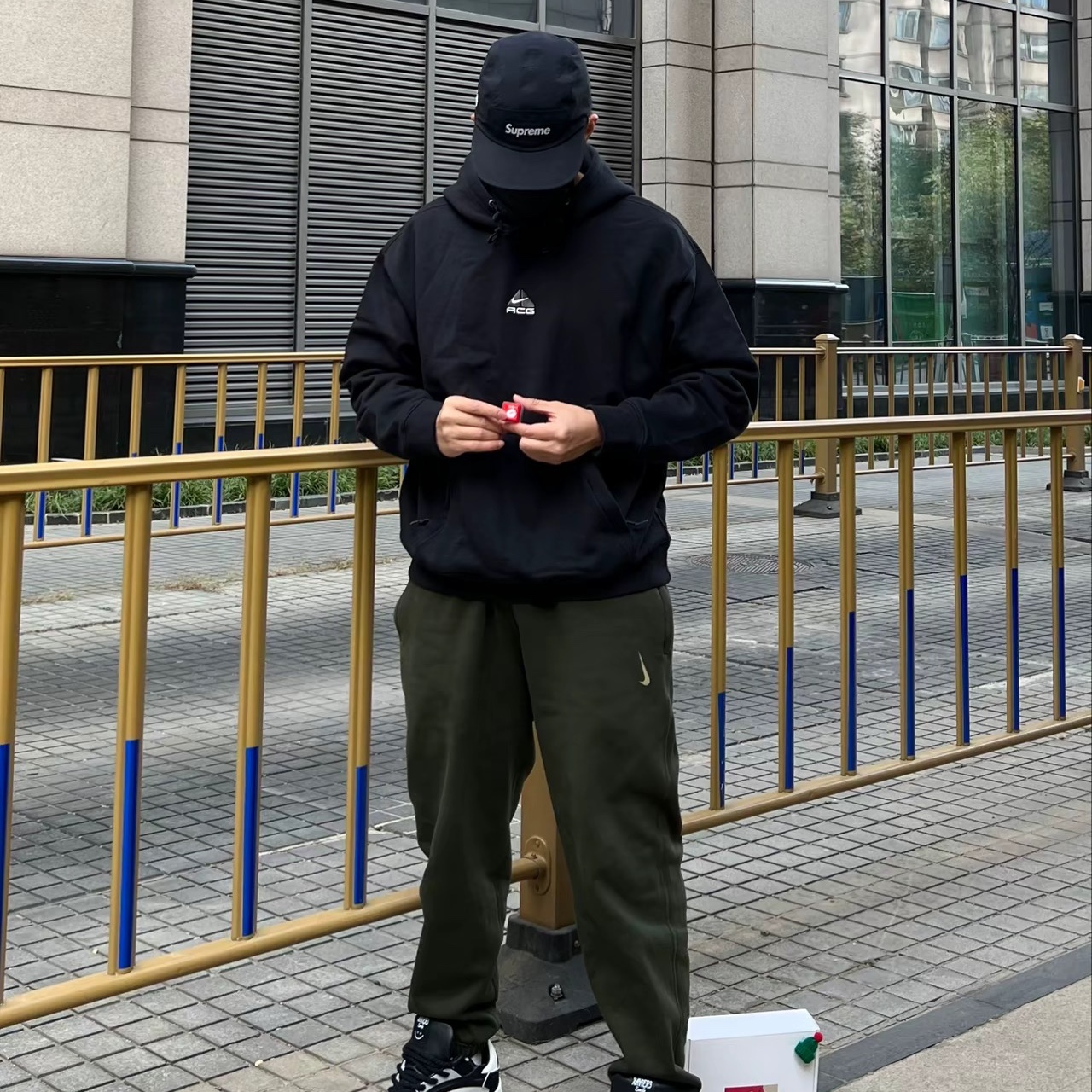 Nike ACG Therma-Fit Fleece Pullover Hoodie Black Anthracite - Asia 착용 스타일 - 3