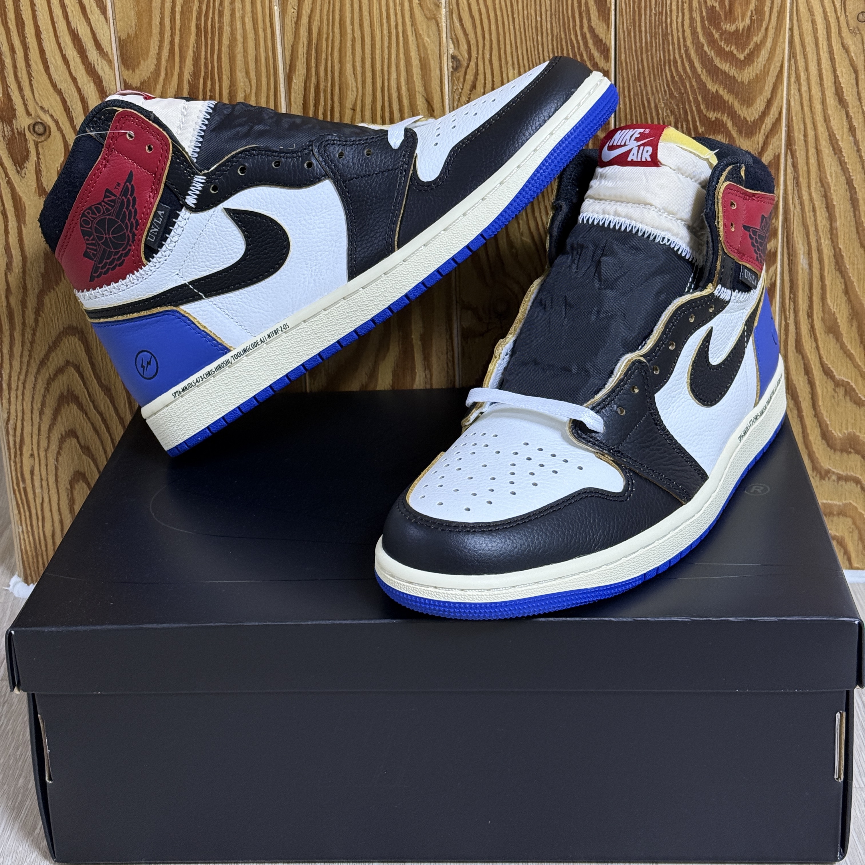 Jordan 1 x Fragment x Union LA Black and Varsity Red 착용 스타일