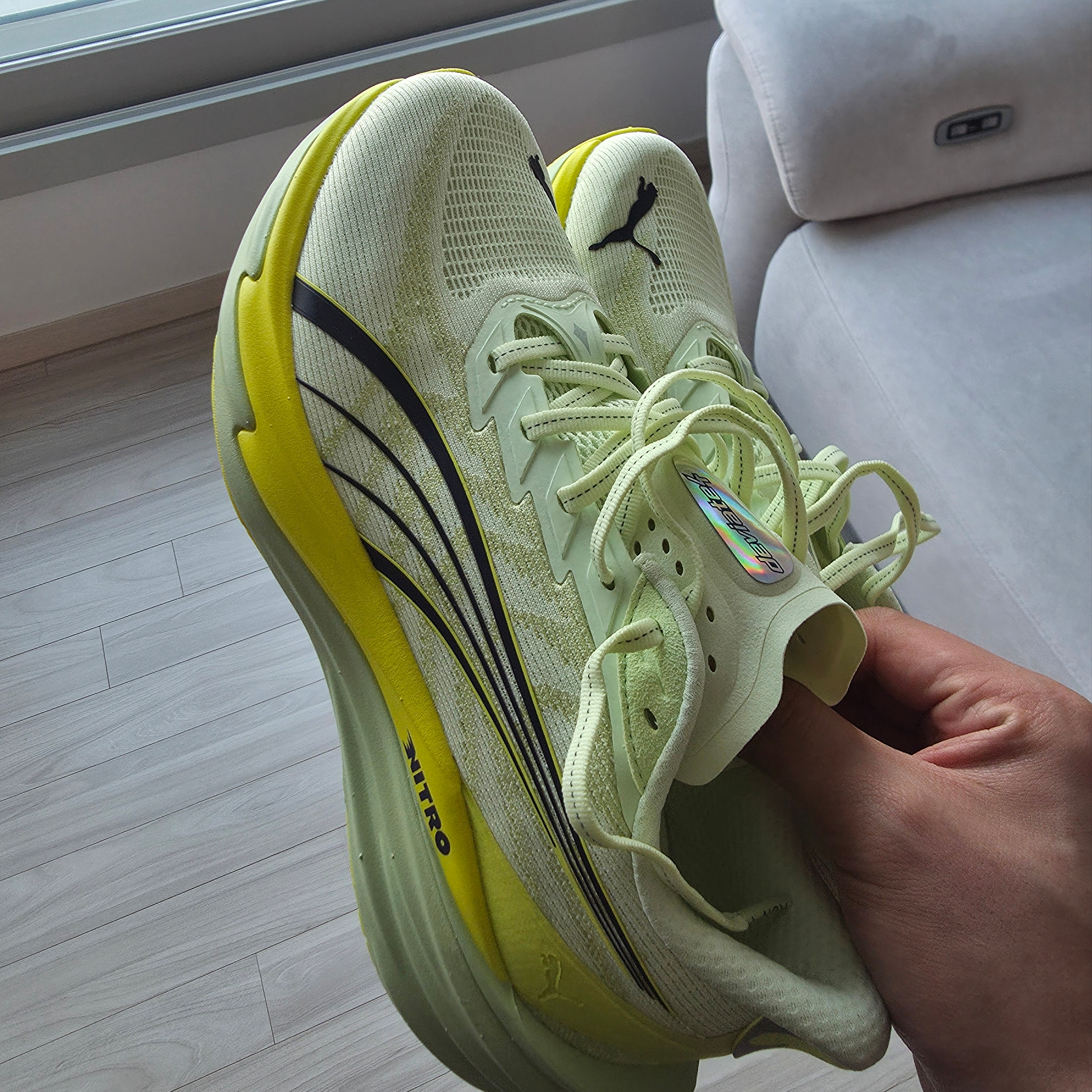 Puma Deviate Nitro 4 Wide Apple Spritz Lux Lime 착용 스타일