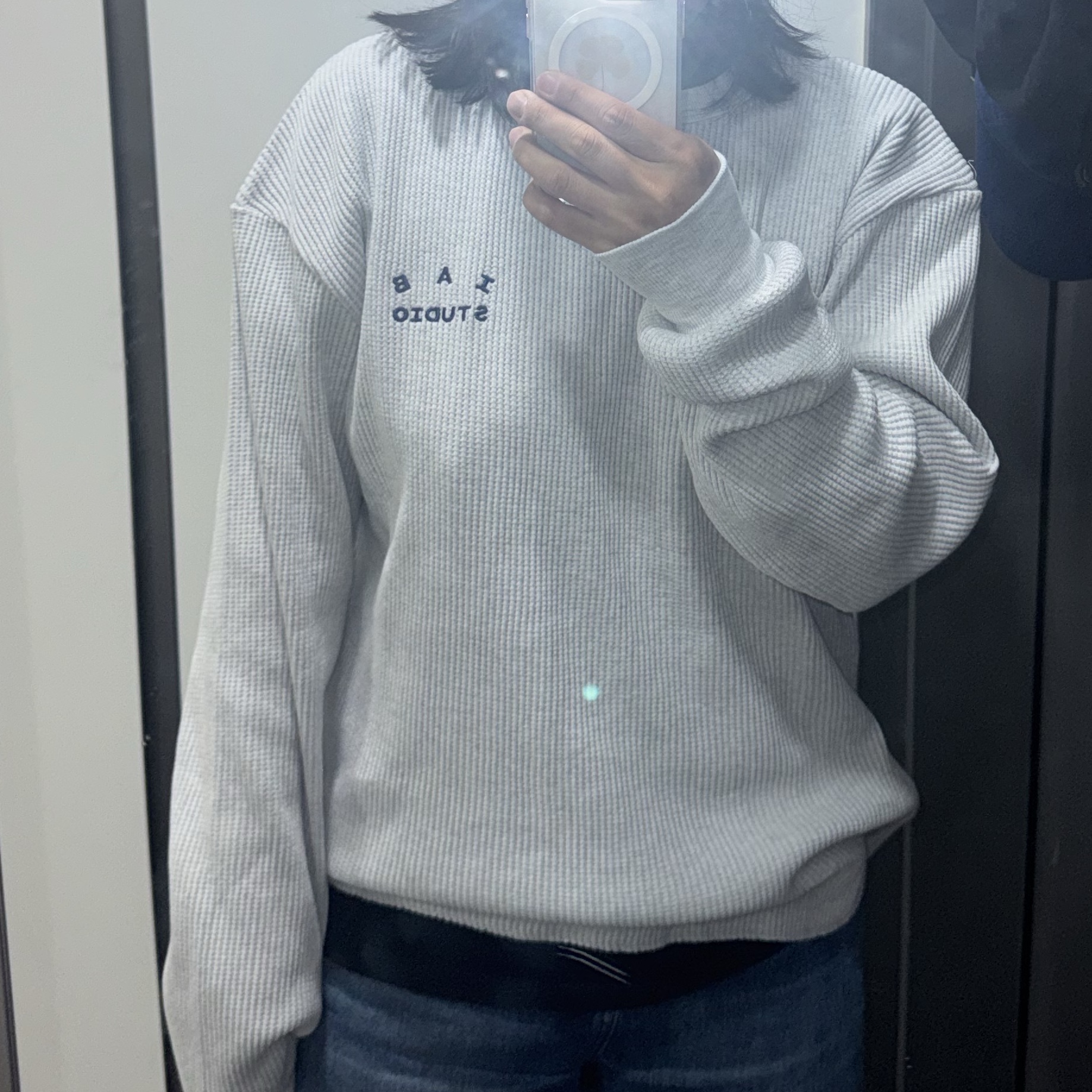 IAB Studio IAB Waffle Long Sleeve Light Gray 착용 스타일