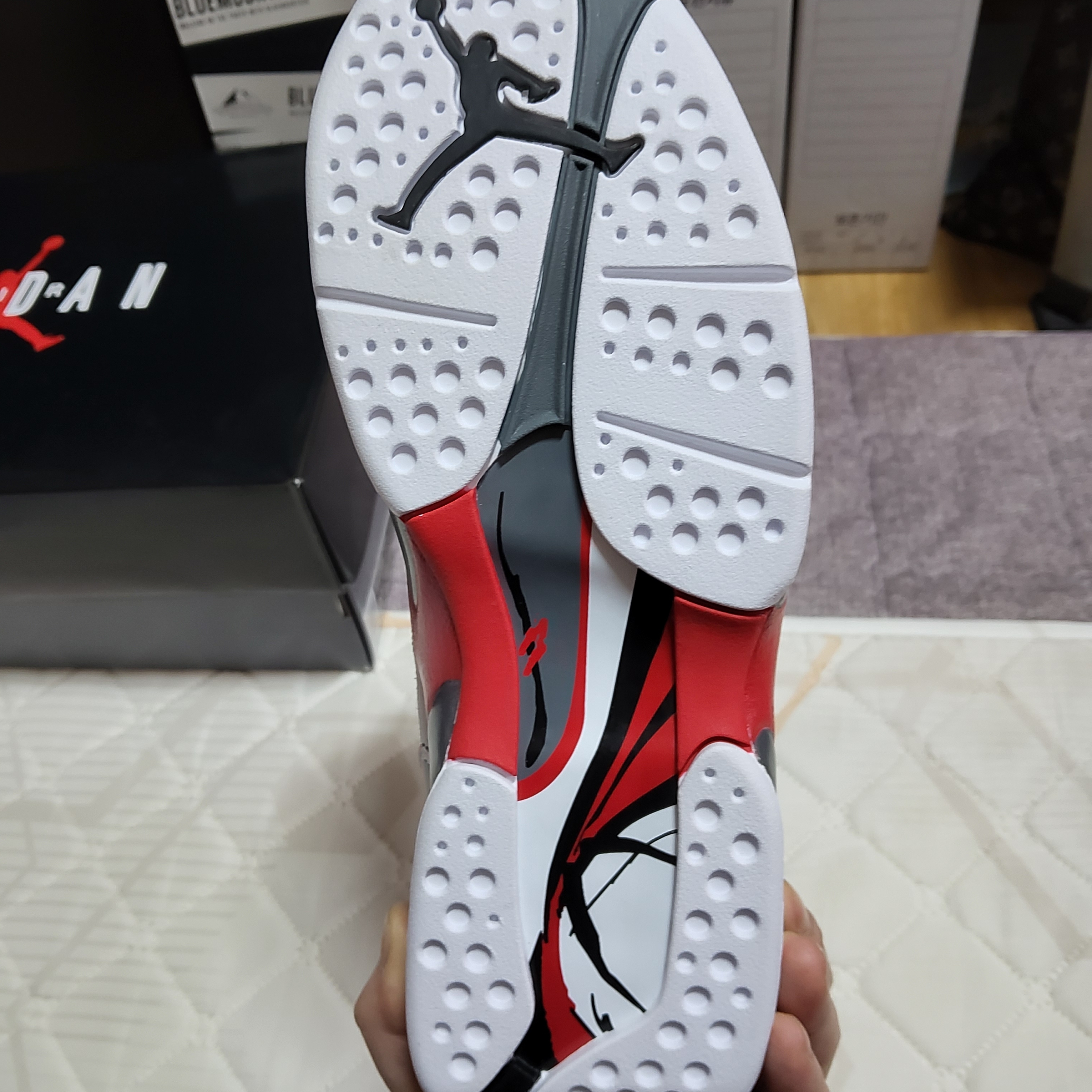 Jordan 8 Retro Bugs Bunny 2025 착용 스타일 - 6