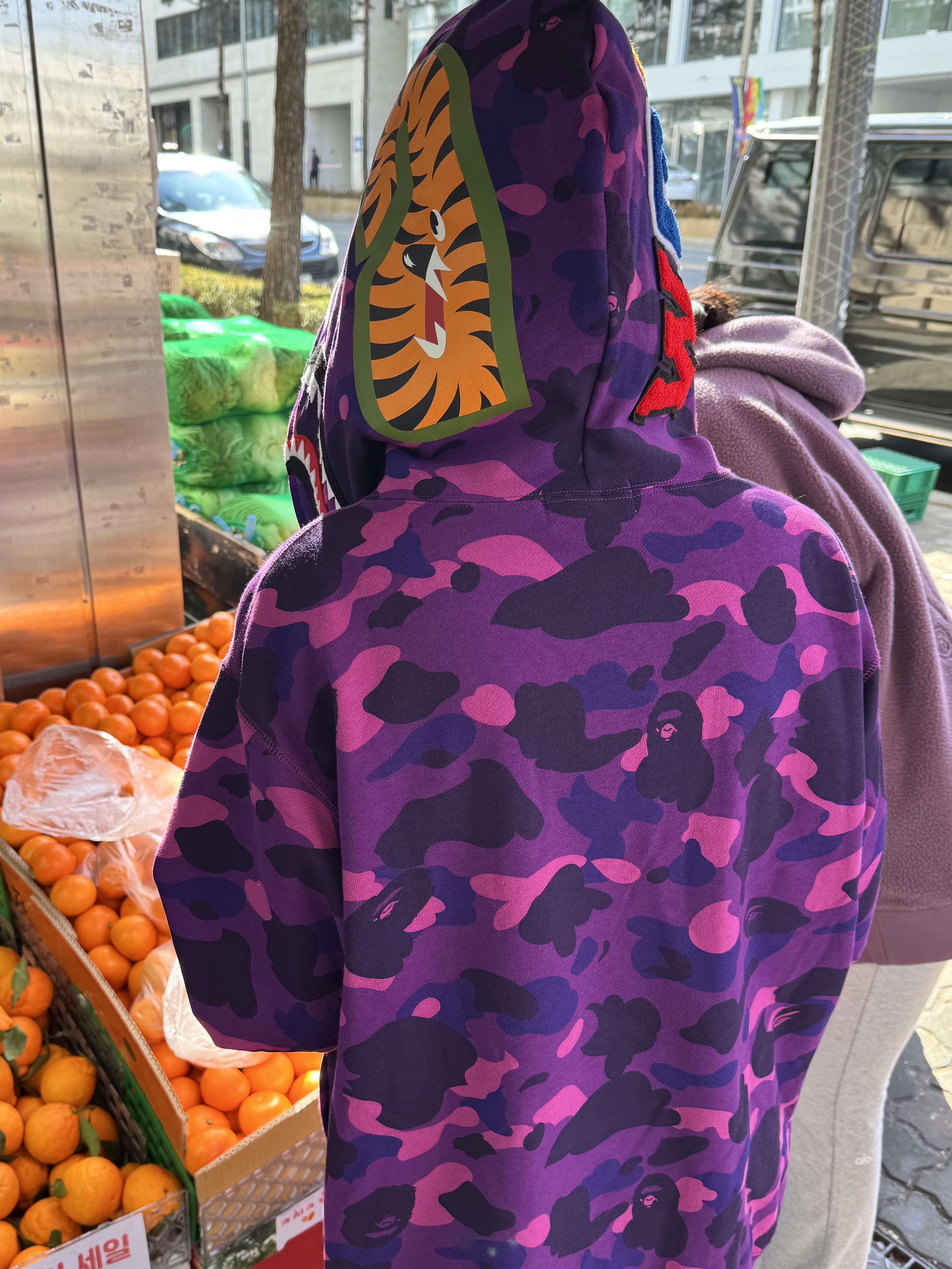 BAPE Color Camo Shark Full Zip Hoodie Purple, Nike Air Force 1 SP Black 착용 스타일 - 2
