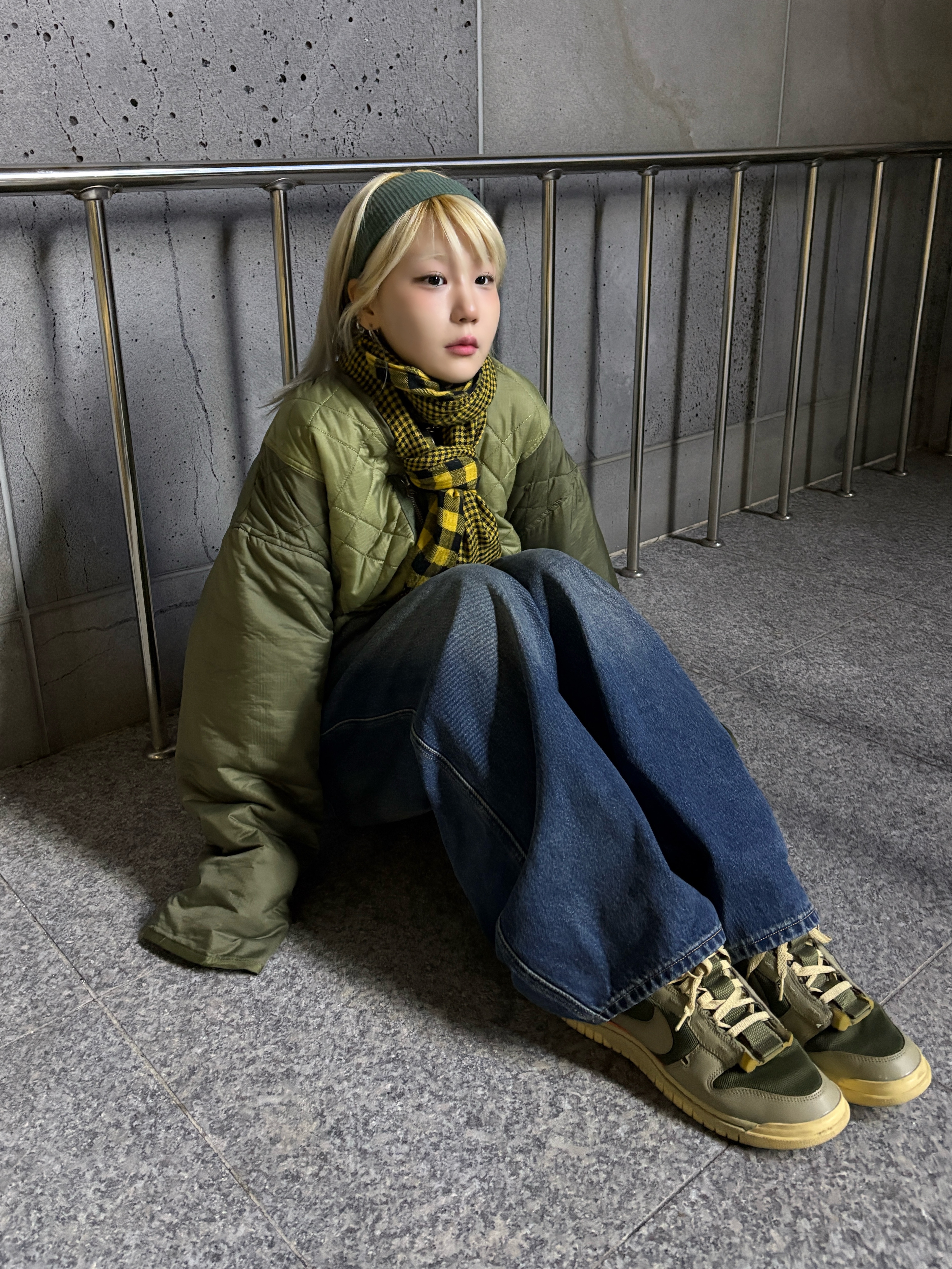 Nike Air Dunk Jumbo Medium Olive 착용 스타일 - 4