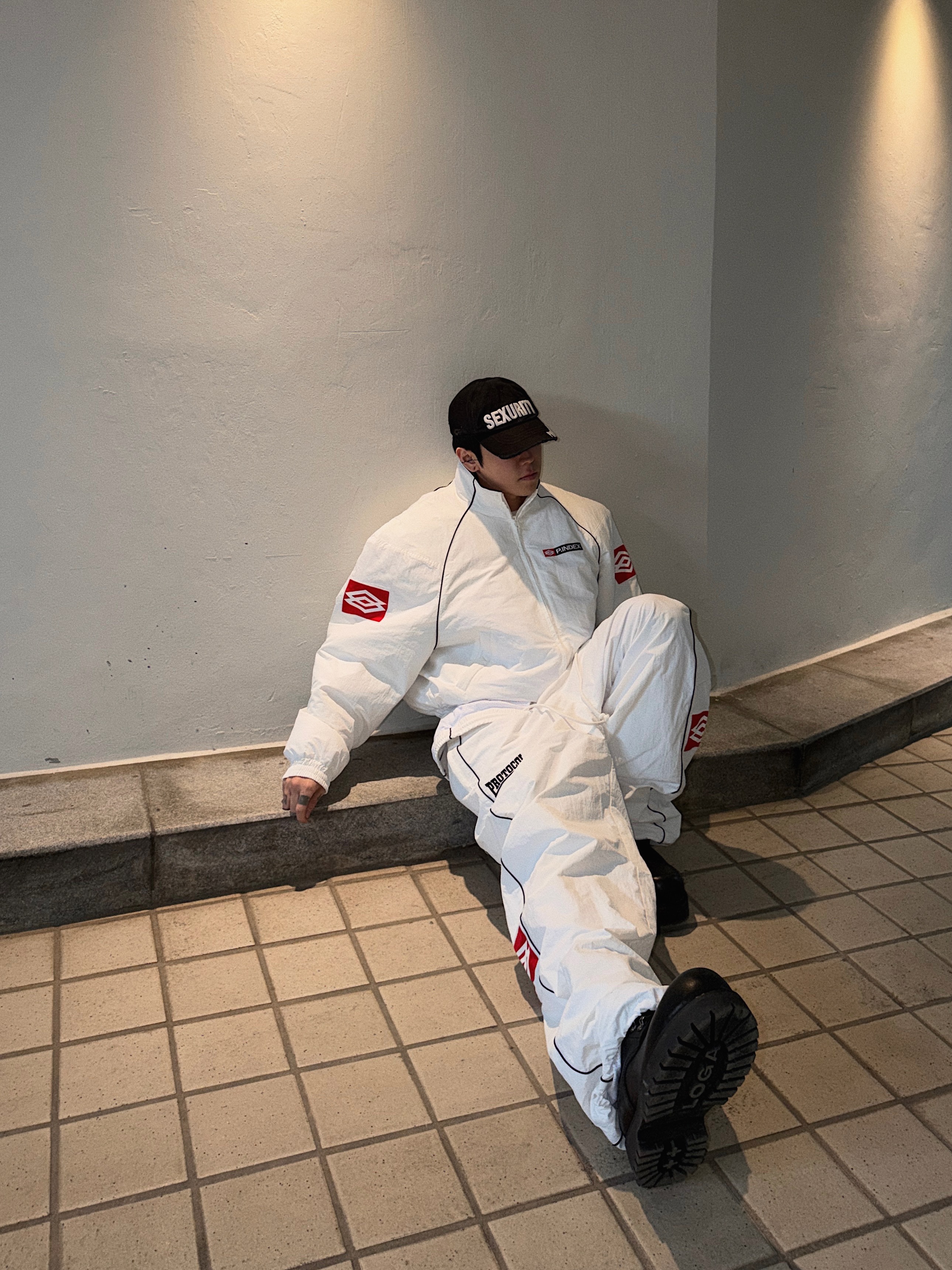 LOSTGARDEN Phantom, Protocol Index Exaggerated Shoulder Air Jacket White 착용 스타일 - 7