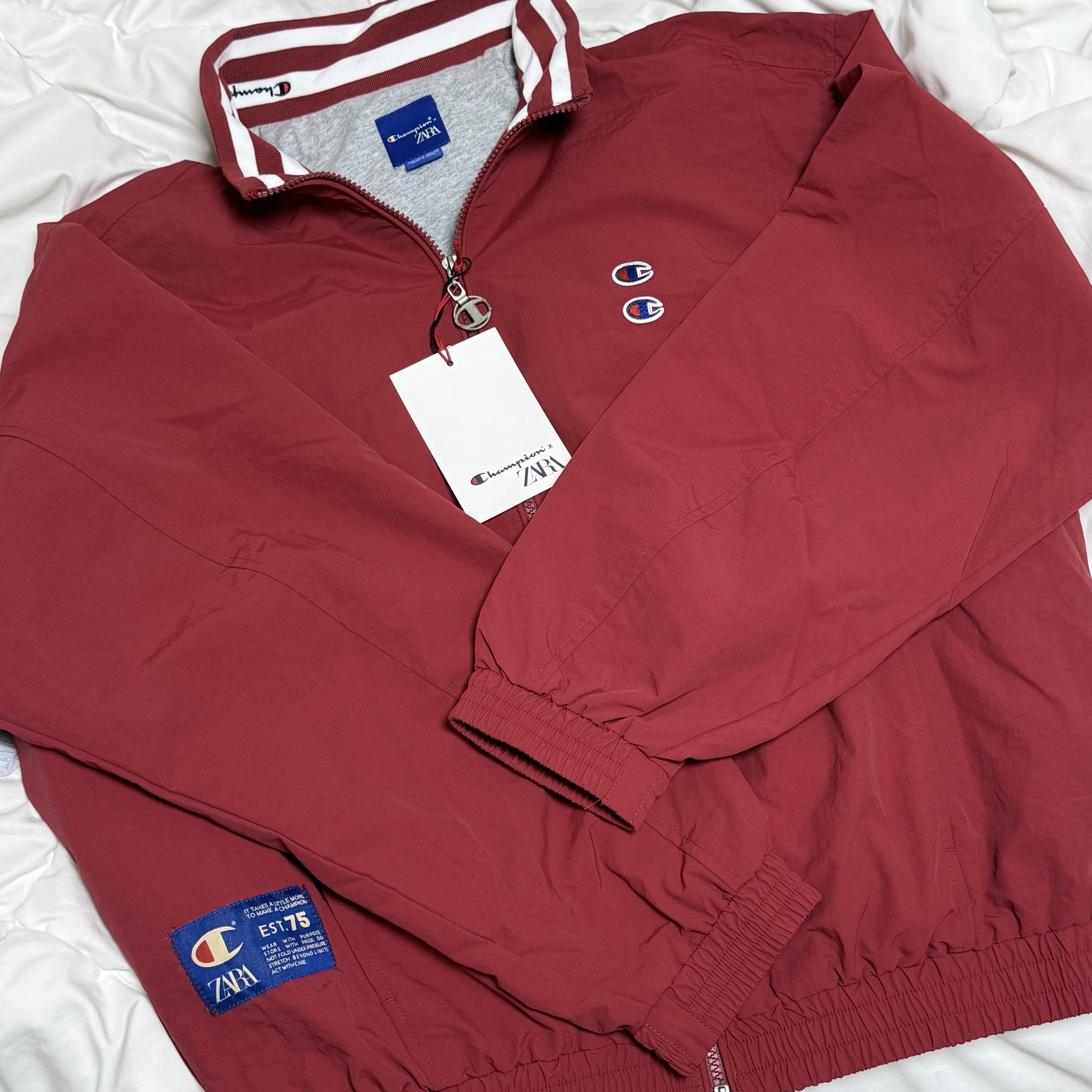 Zara x Champion Technical Patch Jacket Red 착용 스타일 - 1