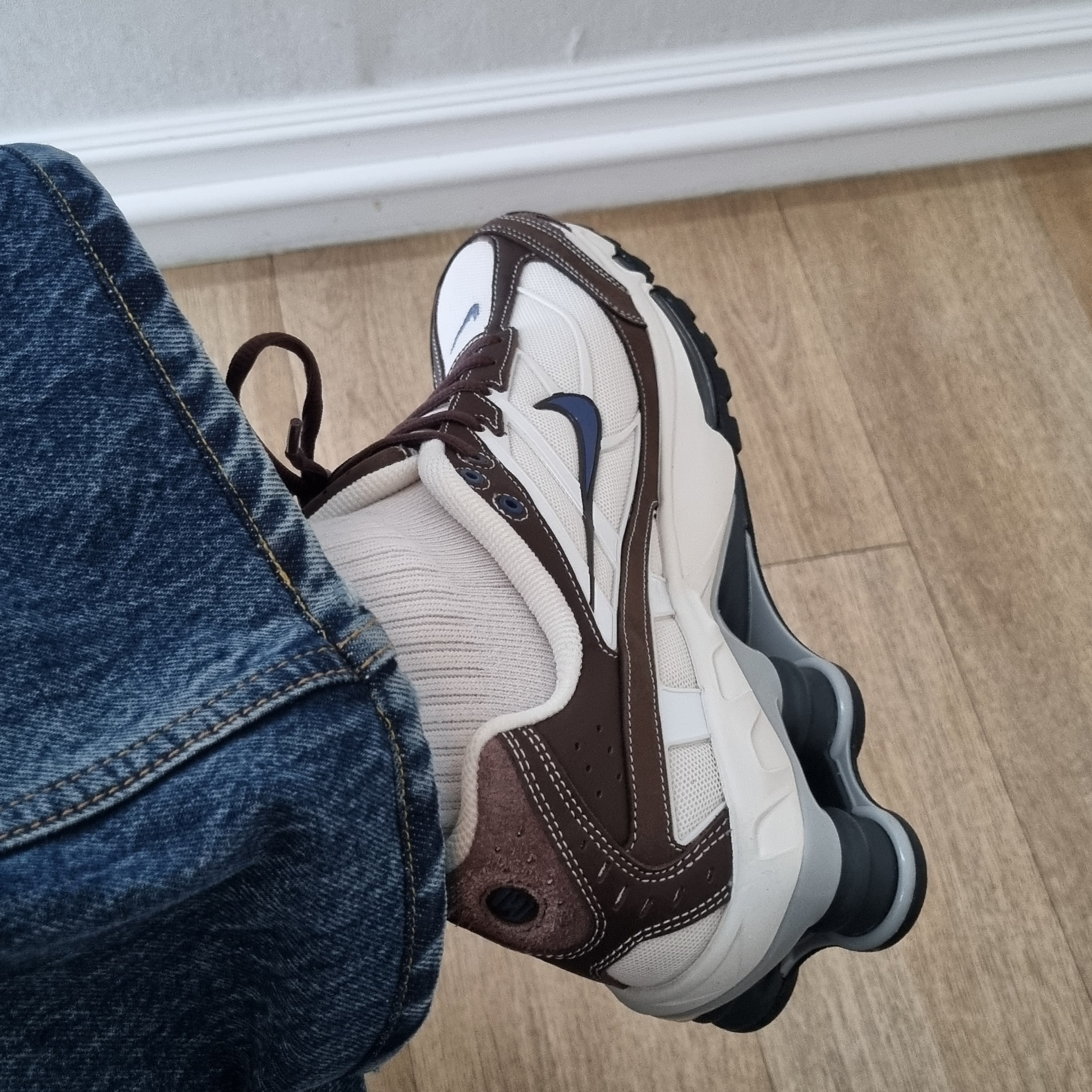 Nike Shox Ride 2 Baroque Brown Diffused Blue 착용 스타일