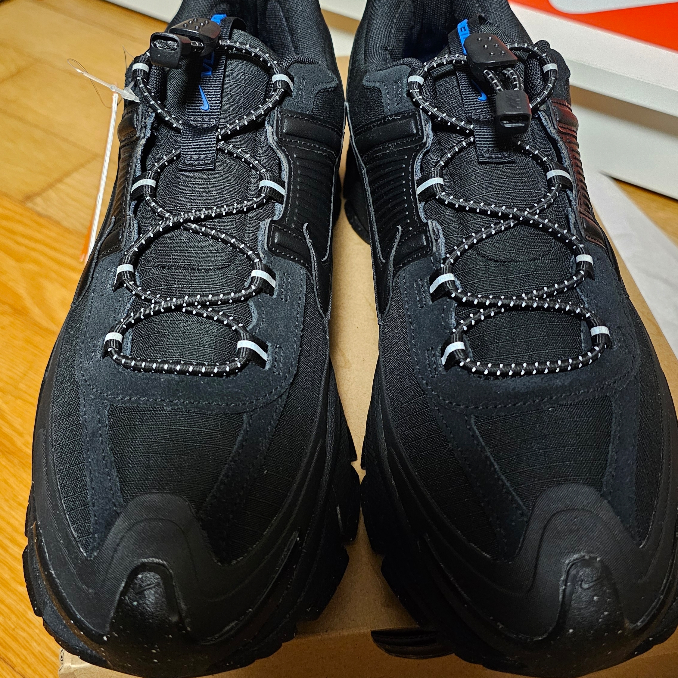 Nike Zoom Vomero Roam Black Racer Blue 착용 스타일