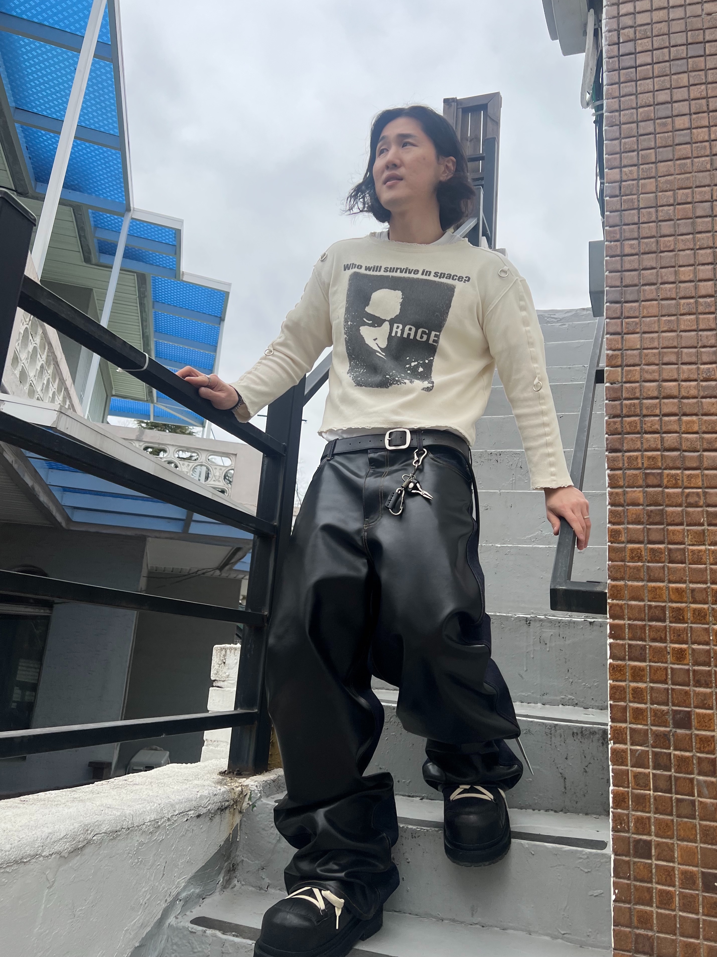 MJD Cowboy Canvas Harrington Jacket Charcoal, Undermycar MU.128 Original Logo Cracked Leather Belt Silver / Black 착용 스타일 - 6