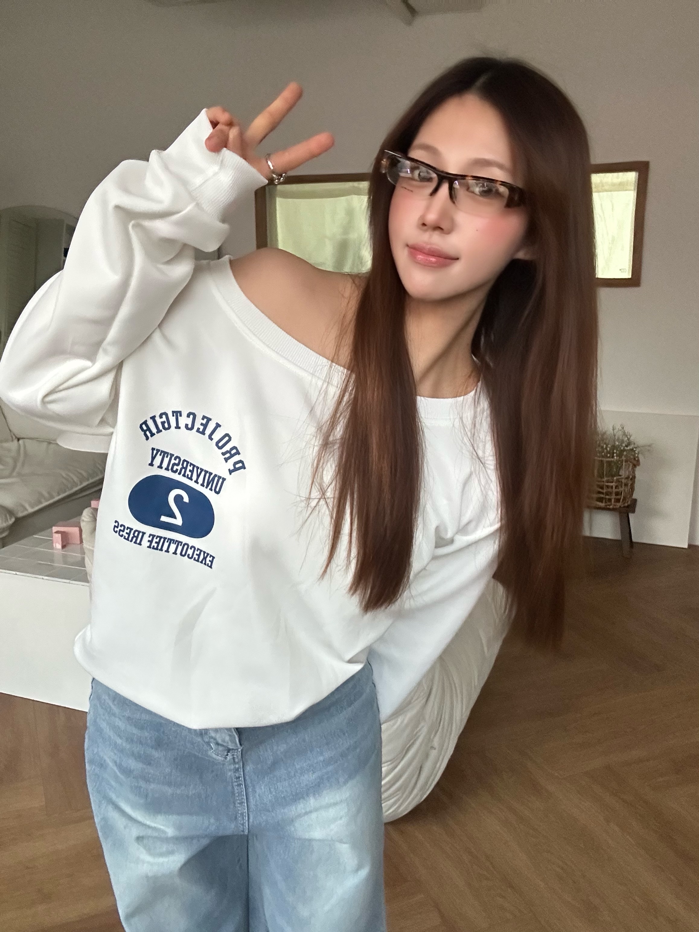 (W) Nike Air Max Plus TNPO Black, (W) Miu Miu Runway Sunglasses Blu-ray Clear Lens Honey Tottershell 착용 스타일 - 2