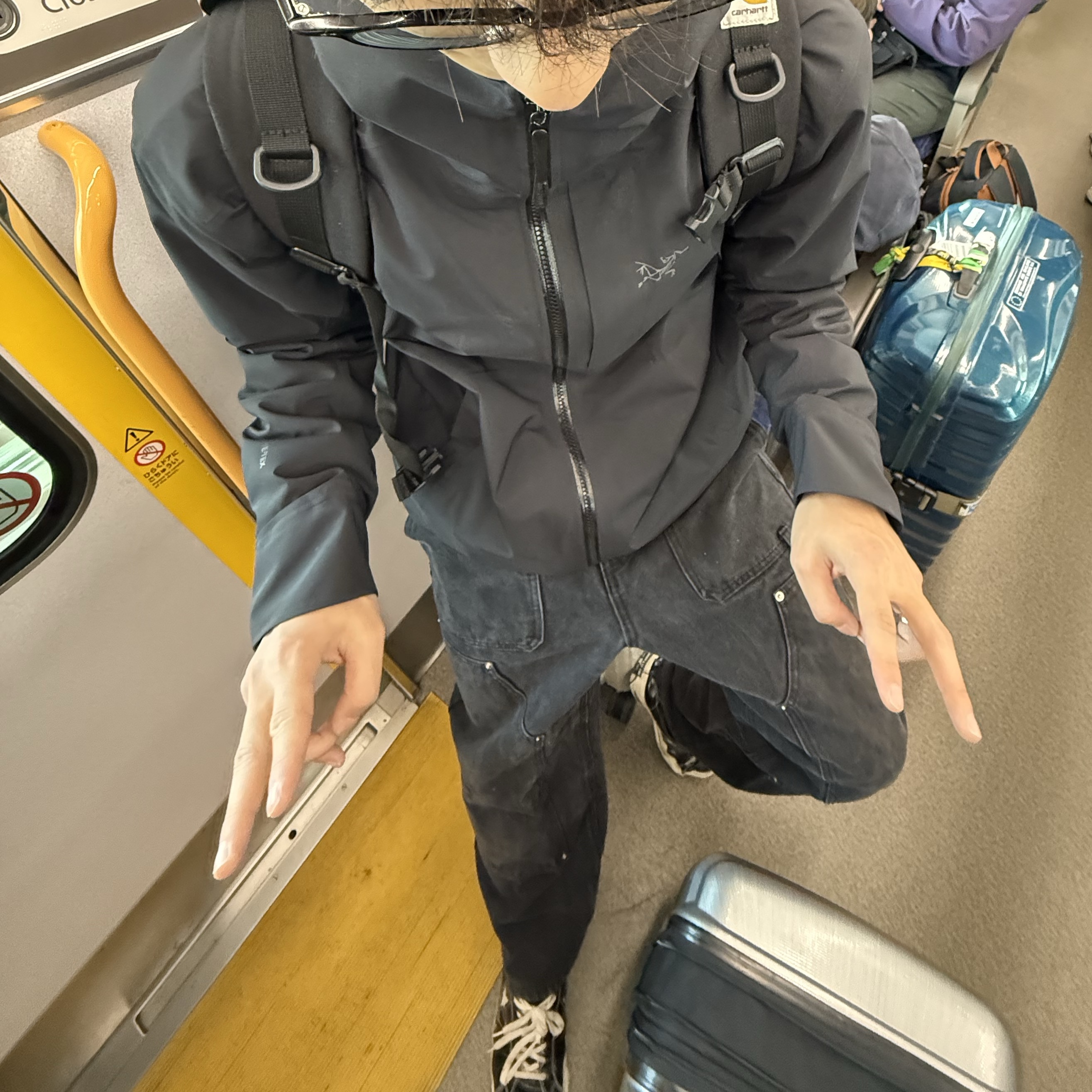 Arc'teryx Beta Jacket Black, Converse One Star Ox HanByeol Black 착용 스타일 - 2