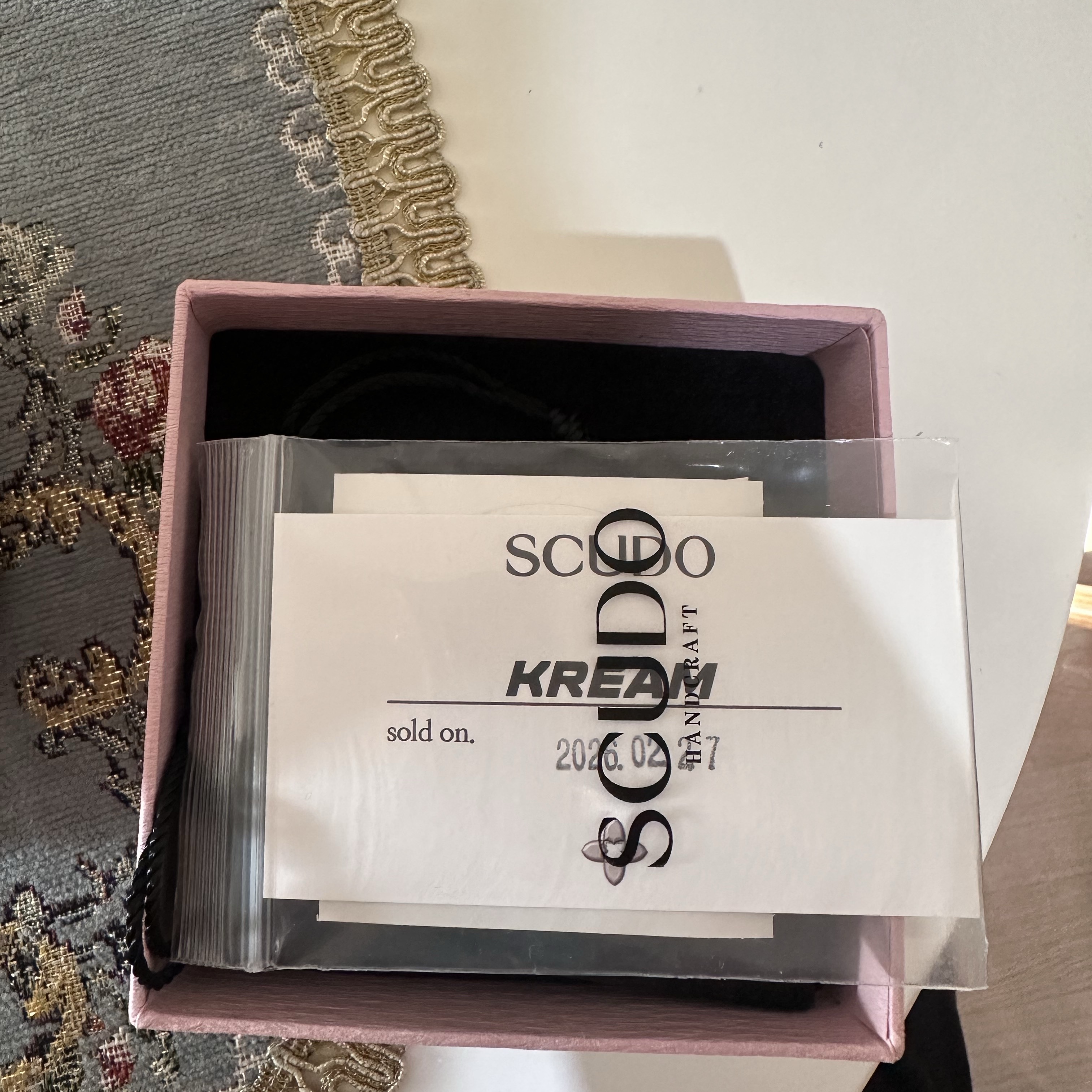 Scudo Vintage Compass Point Necklace 착용 스타일 - 3