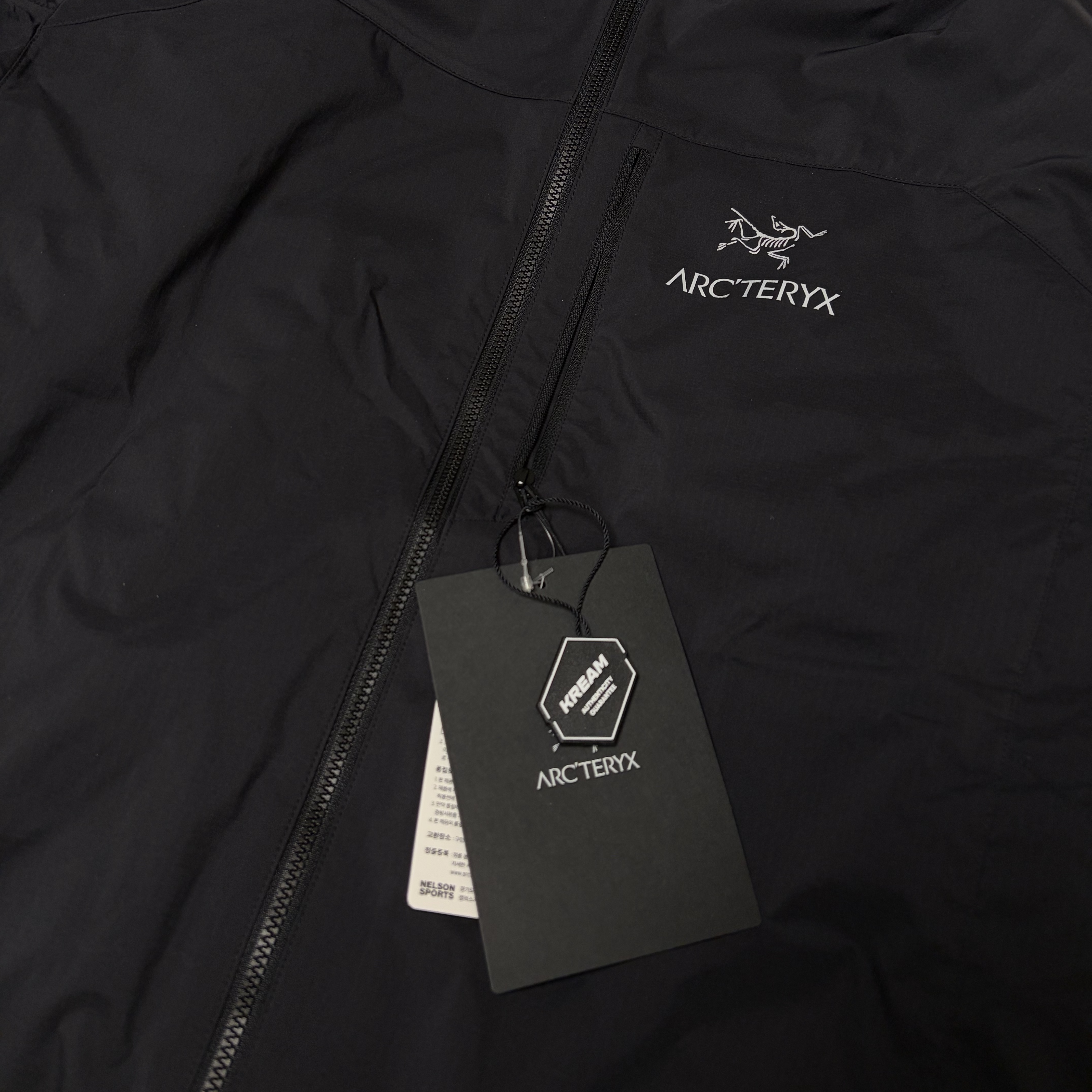 Arc'teryx Squamish Hoody Black 착용 스타일 - 2