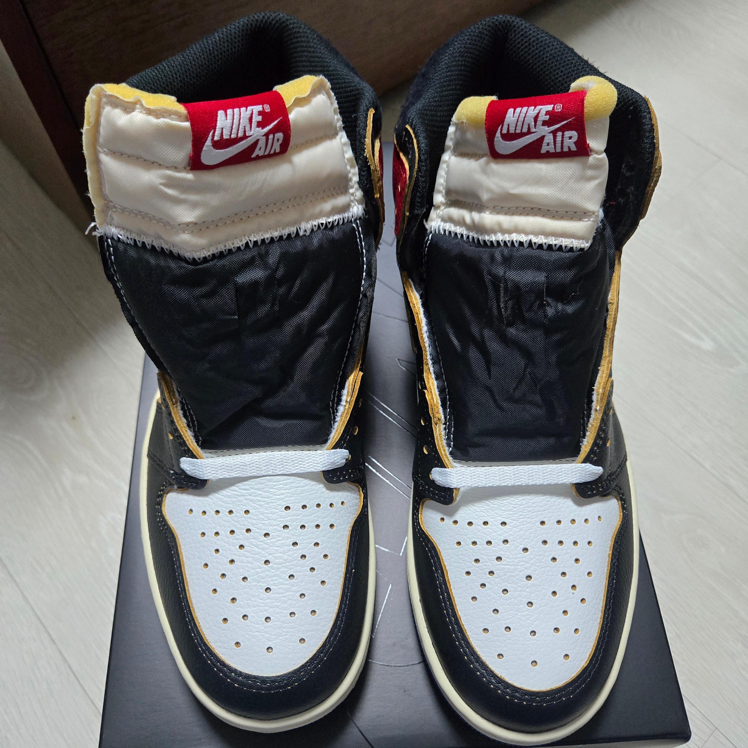 Jordan 1 x Fragment x Union LA Black and Varsity Red 착용 스타일 - 5