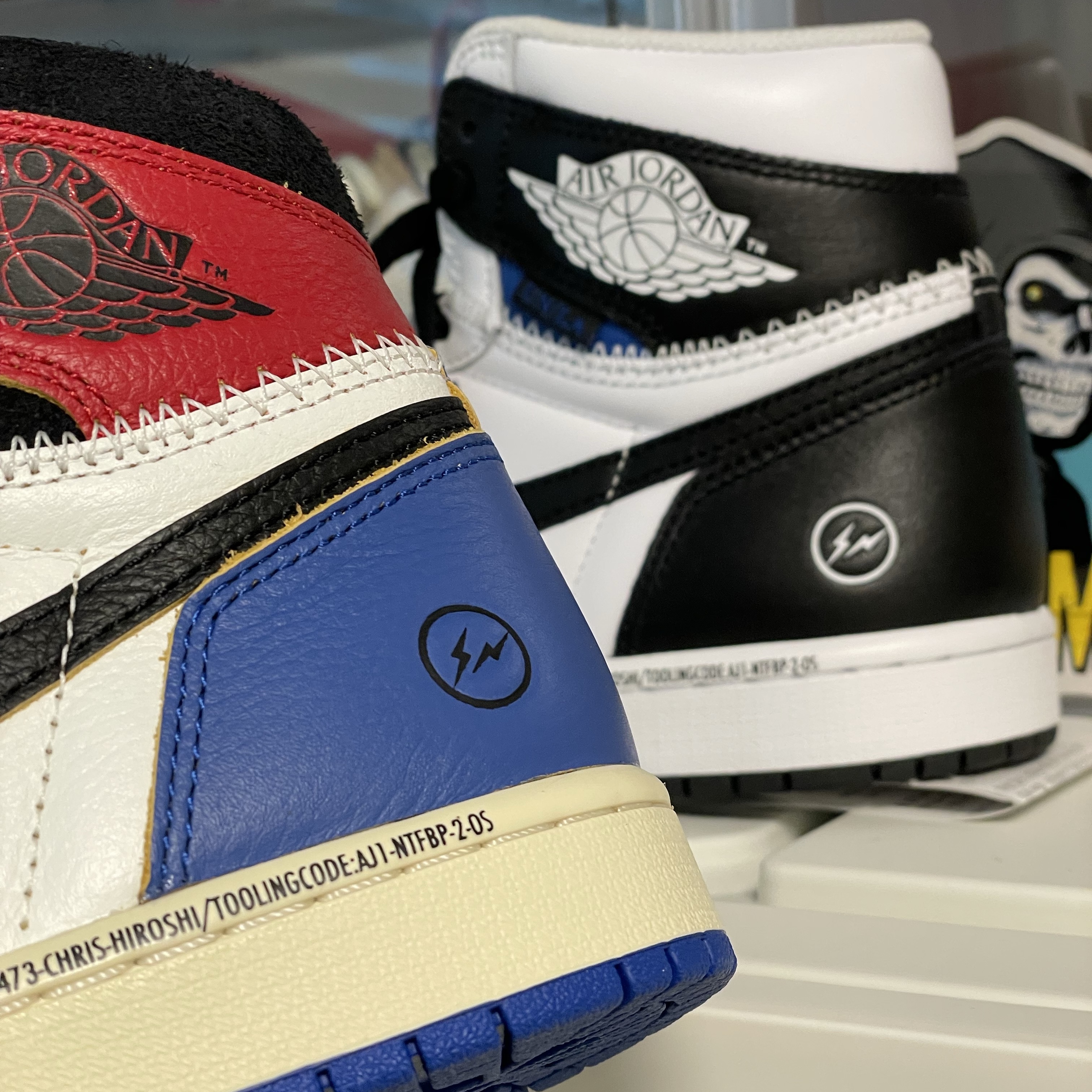 Jordan 1 x Fragment x Union LA Black and Varsity Red, Jordan 1 x Fragment x Union LA High OG SP White Black 착용 스타일 - 3
