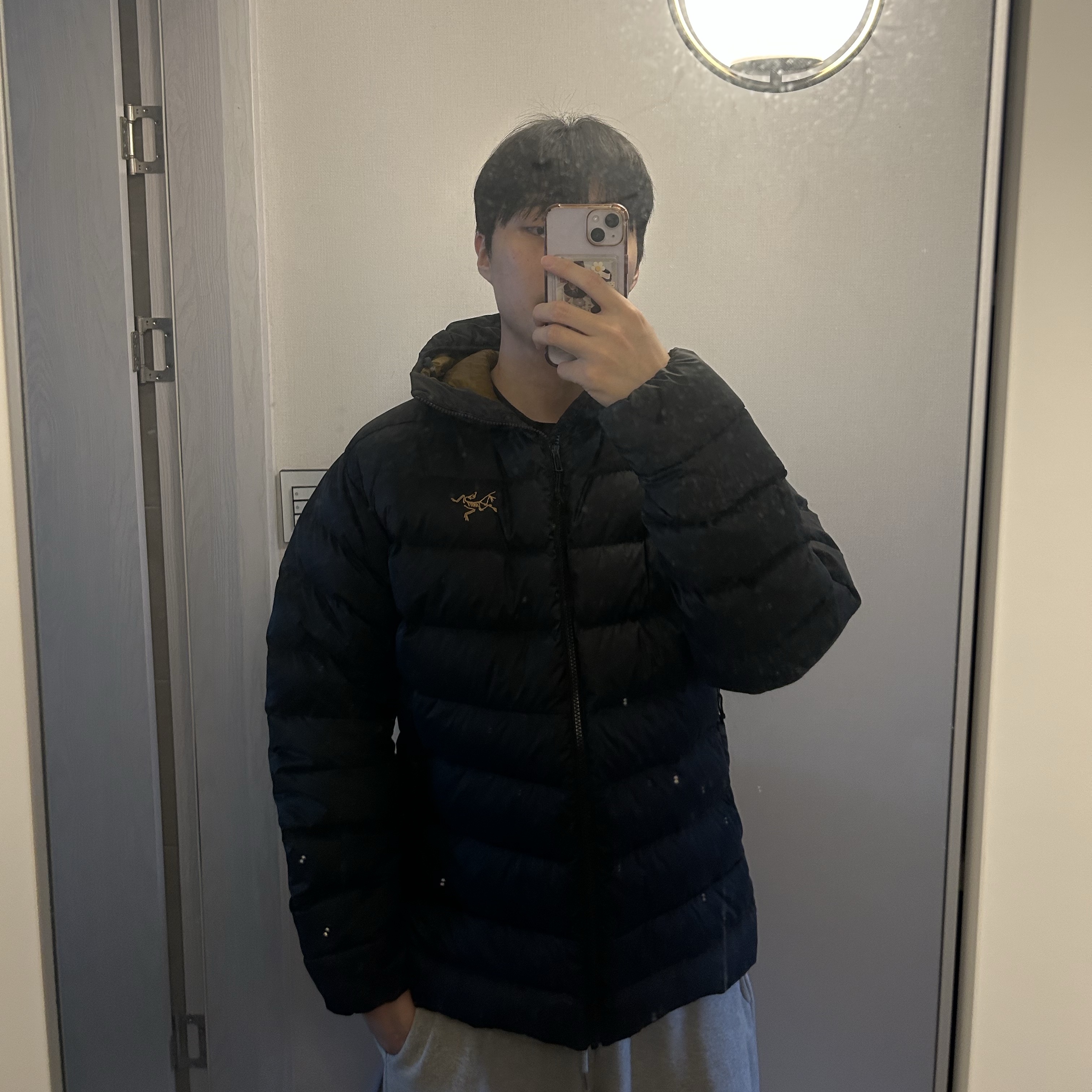 Arc'teryx Thorium AR Hoody 24K Black 착용 스타일